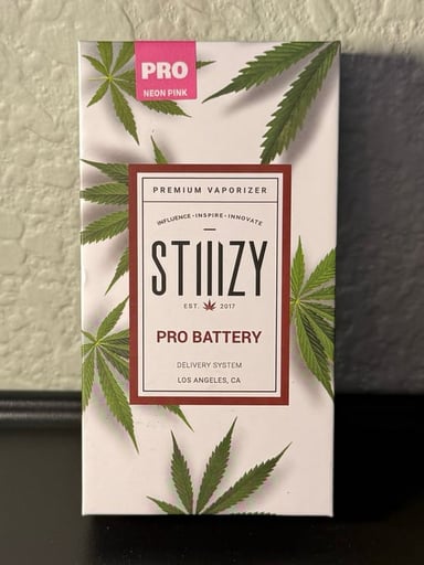 Preview pic of hot pink stiiizy battery