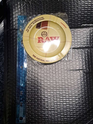 Preview pic of Magnetic Raw Metal Ash Tray