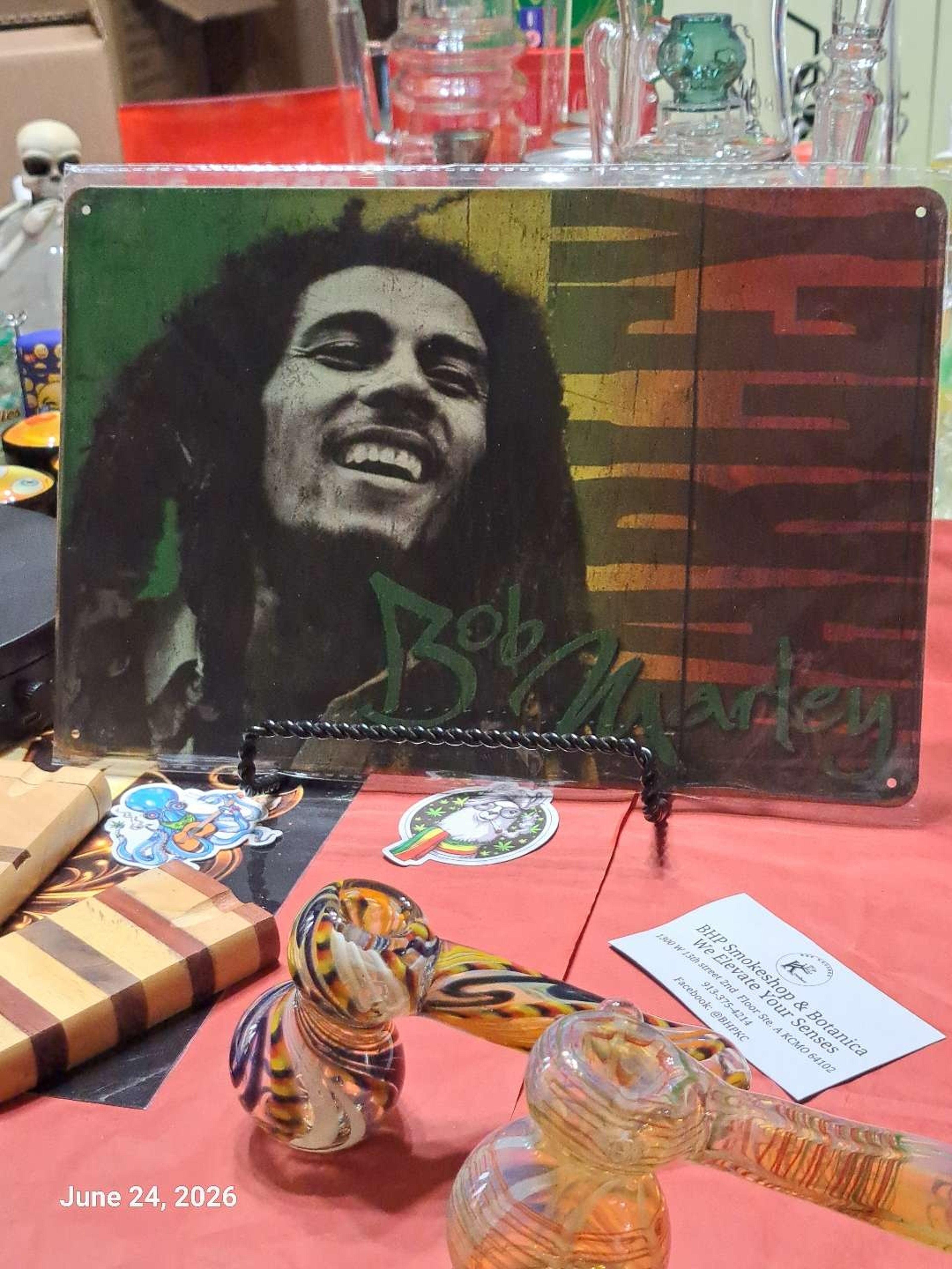 Preview pic of Decorative Stoner  Image Tin 8x12 Bob Marley Signature