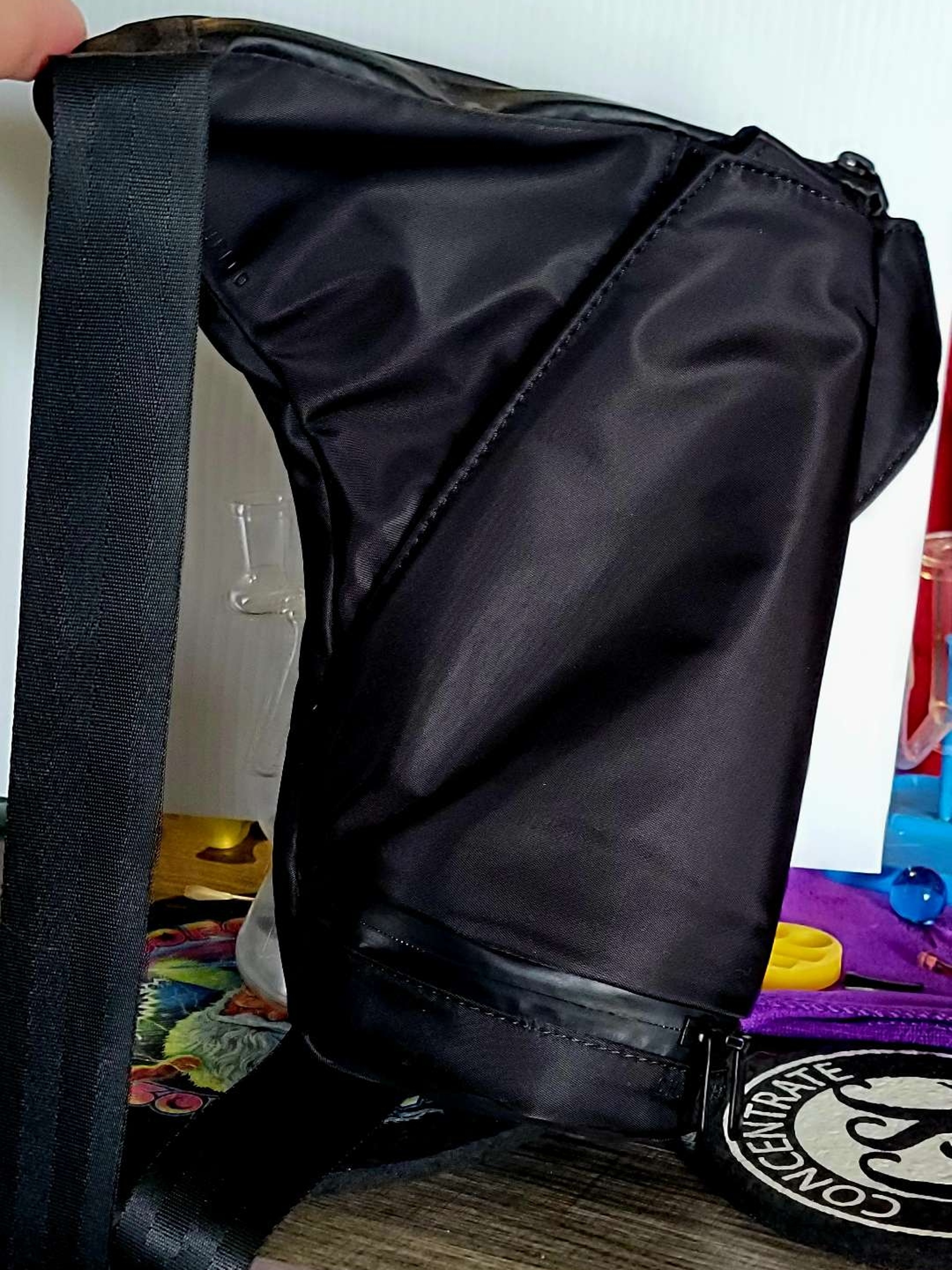 Preview pic of Puffco Peak Bag