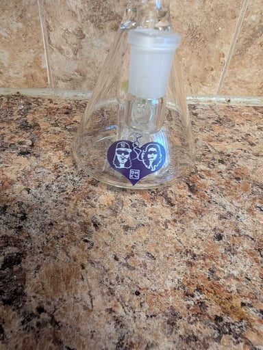 Preview pic of Daily High Club Small Beaker Bong