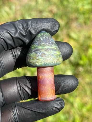 Preview pic of Mushroom pivot top sandblasted UV