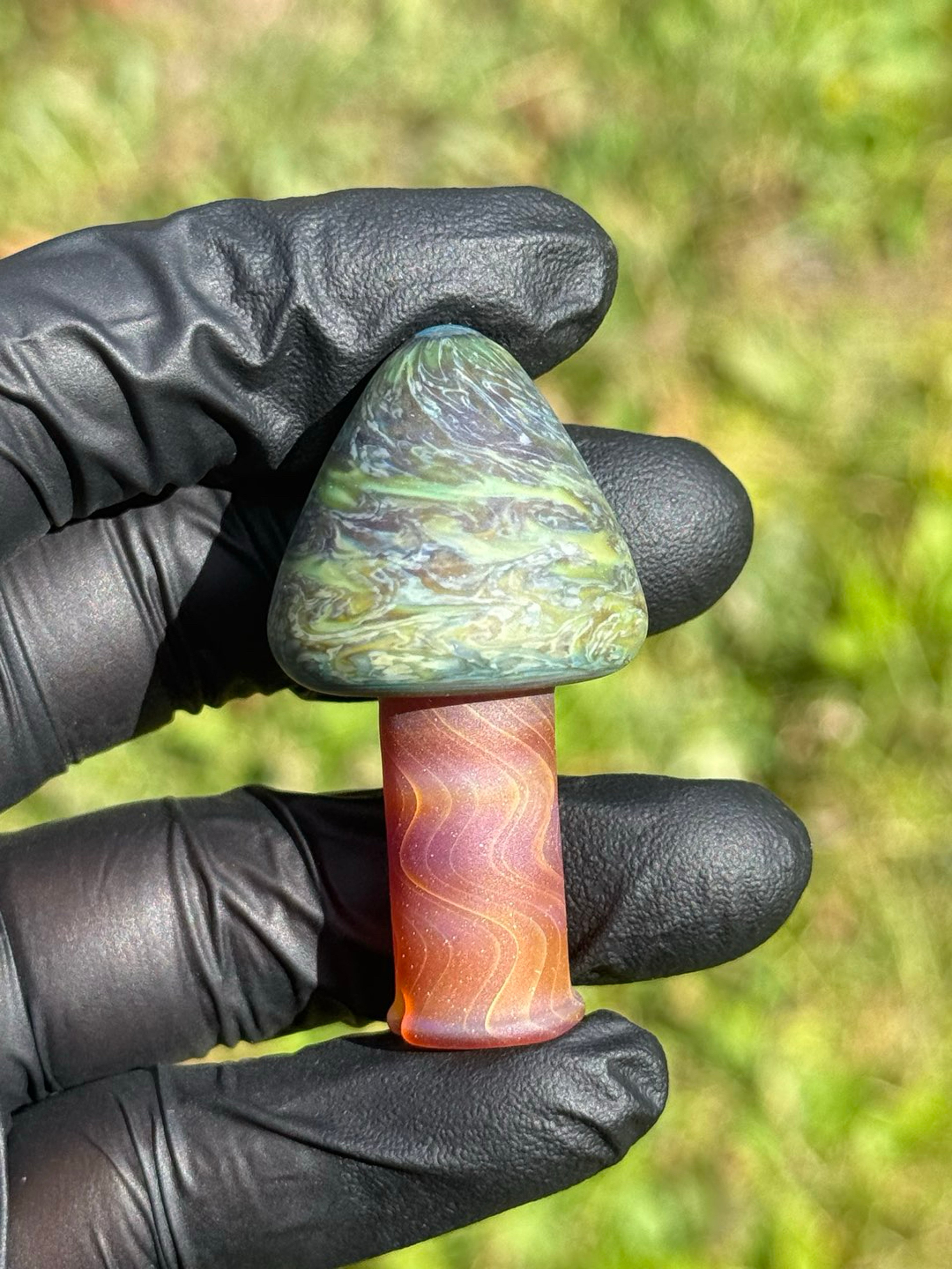 Preview pic of Mushroom pivot top sandblasted UV