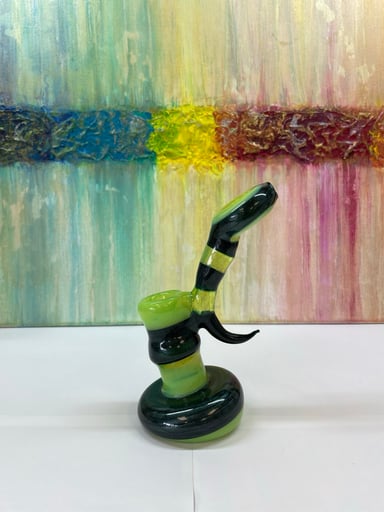 Preview pic of Green and Black 6 Inch Mini Water Bong