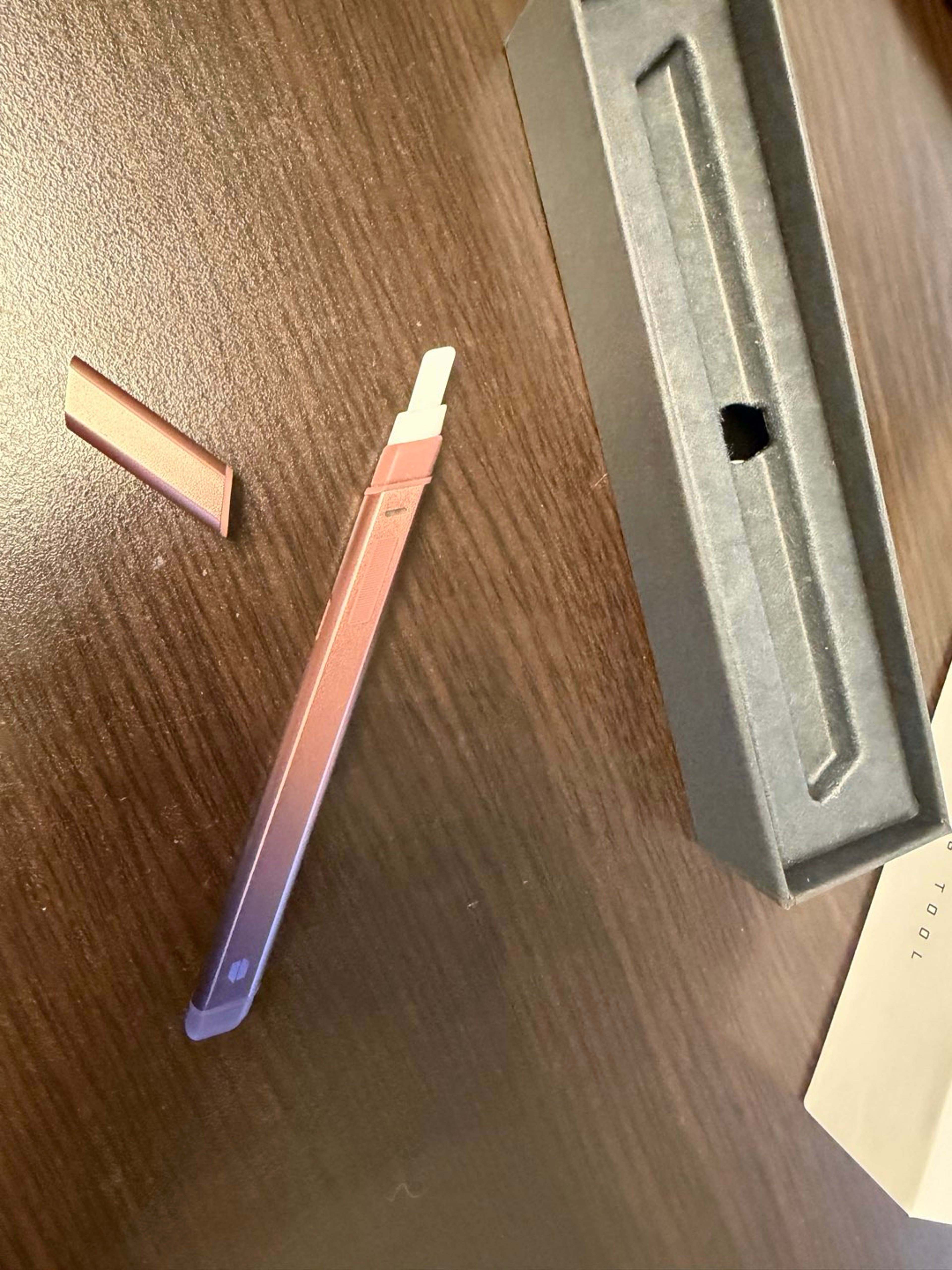 Preview pic of Puffco Hot Knife (Horizon Pink Limited Edition)
