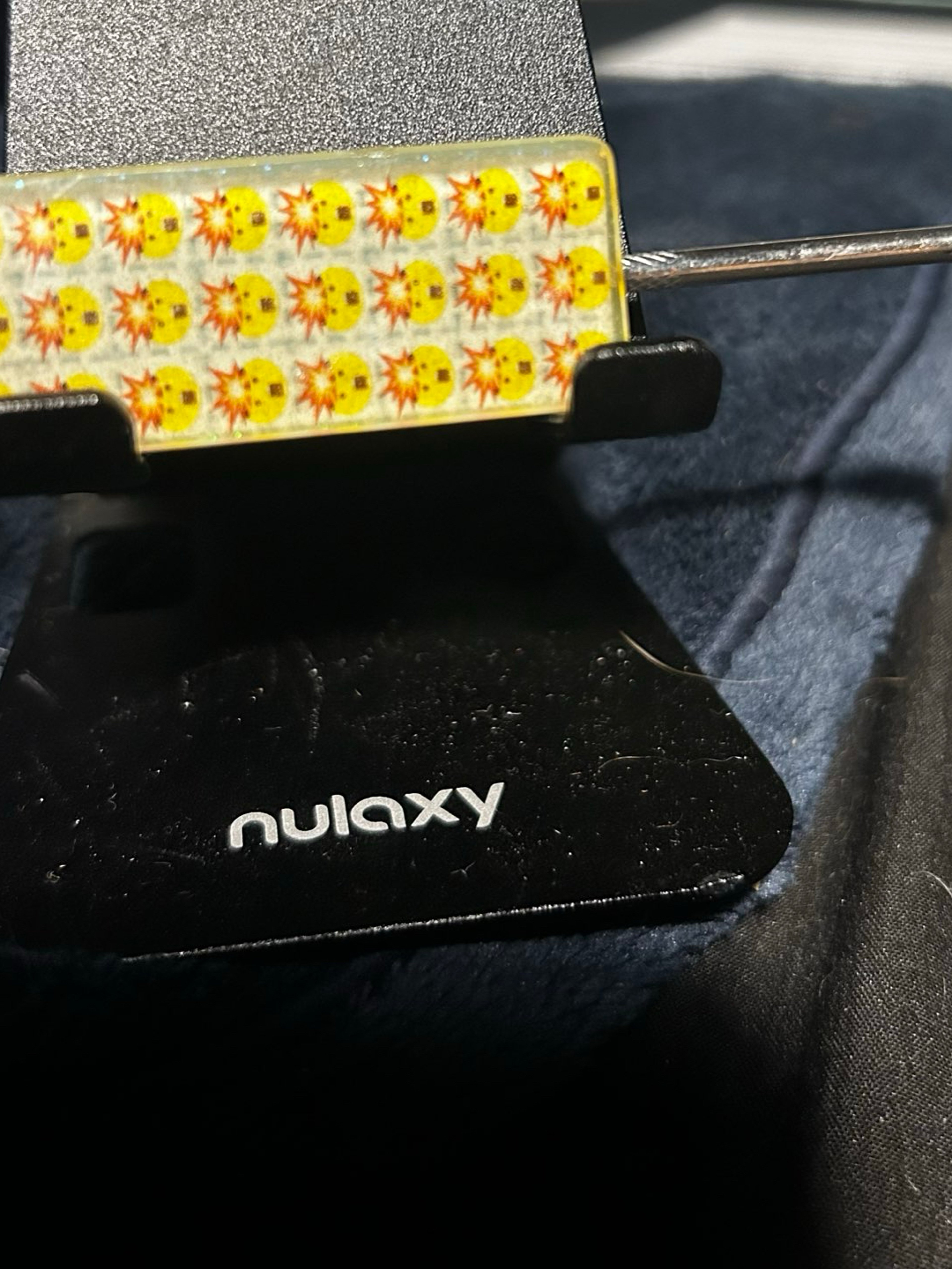 Preview pic of Emoji dab tool brand new