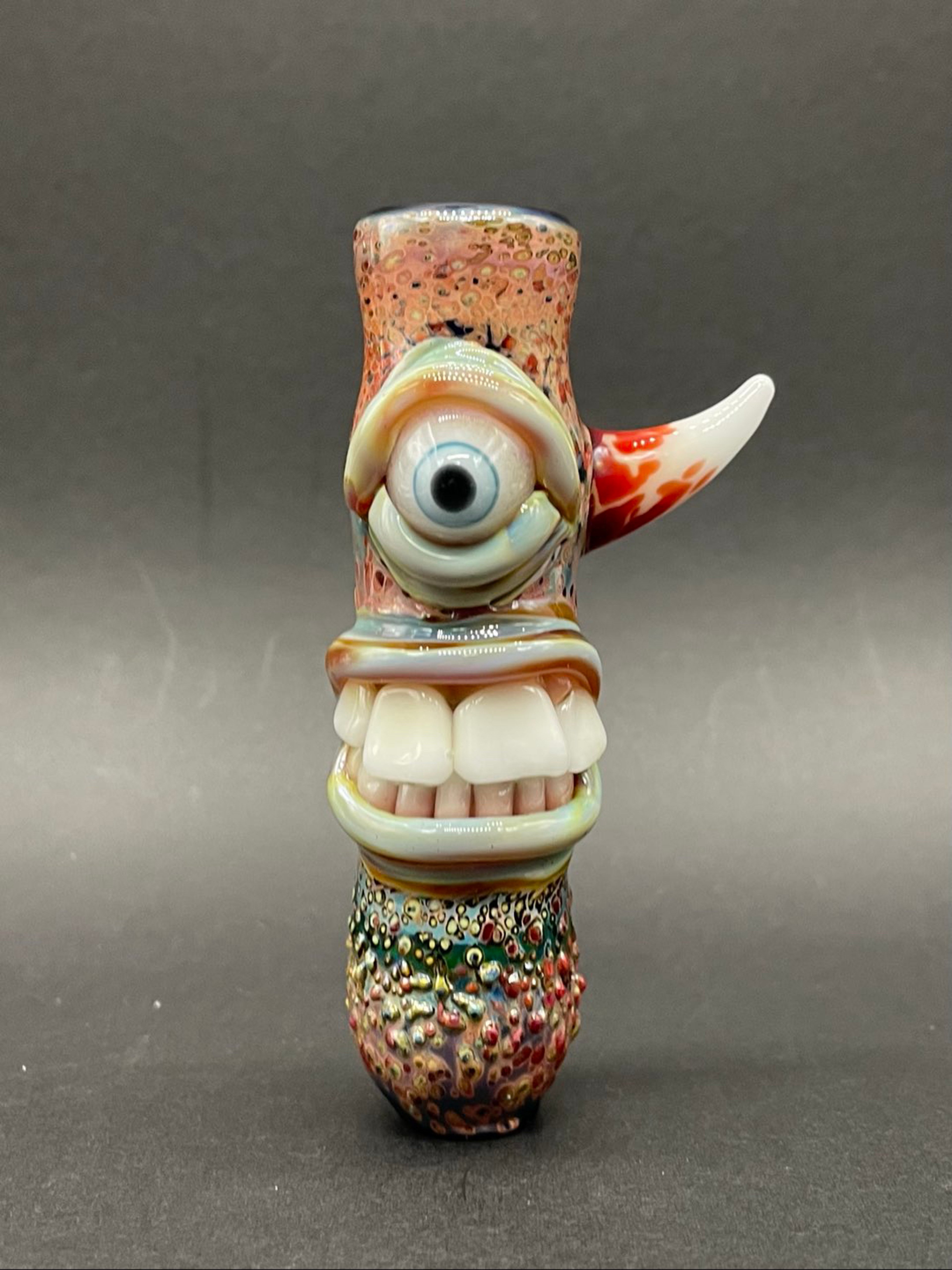 Preview pic of Cyclops chillum with glow in the dark eye