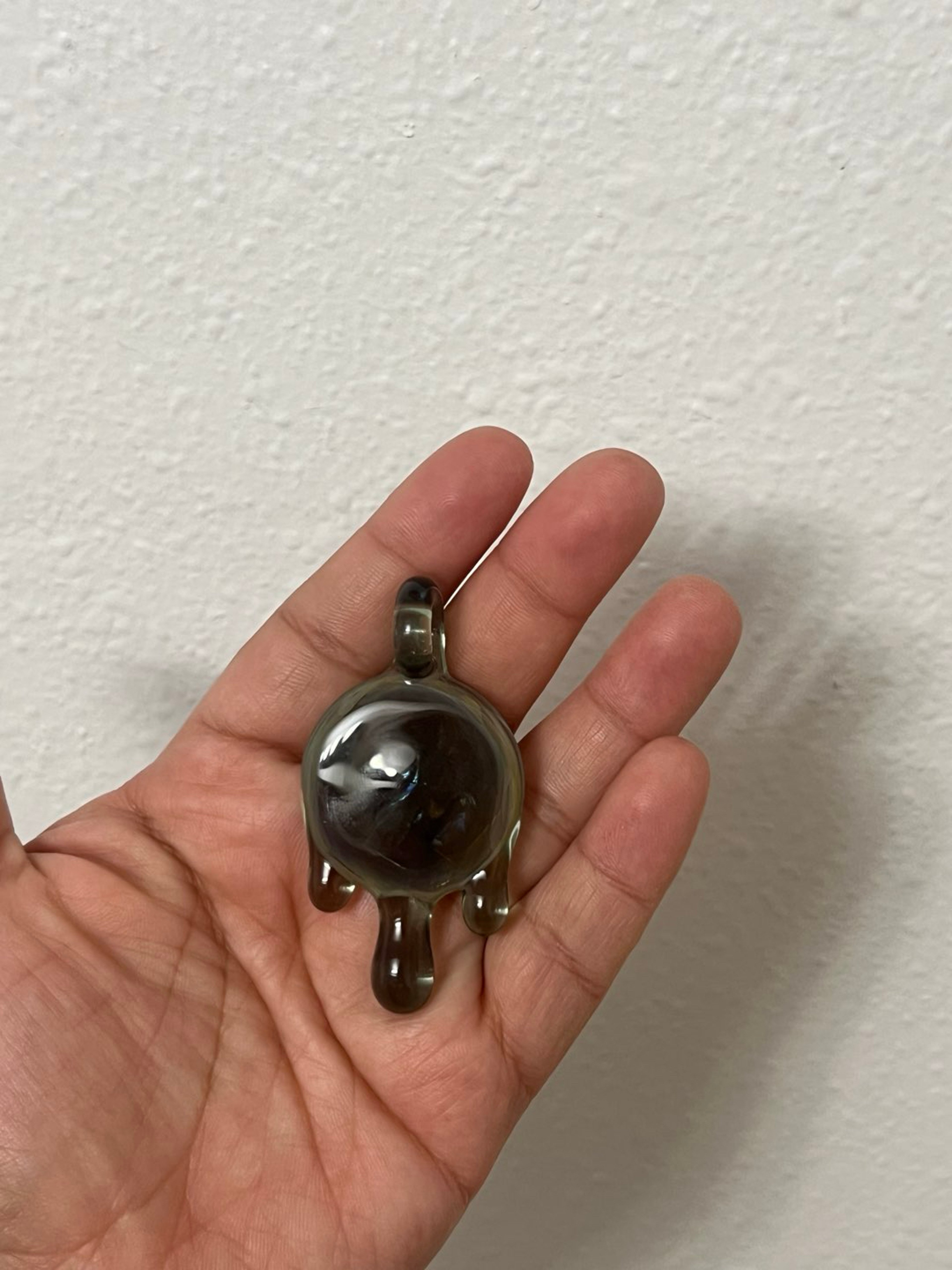 Preview pic of Dripping pendant