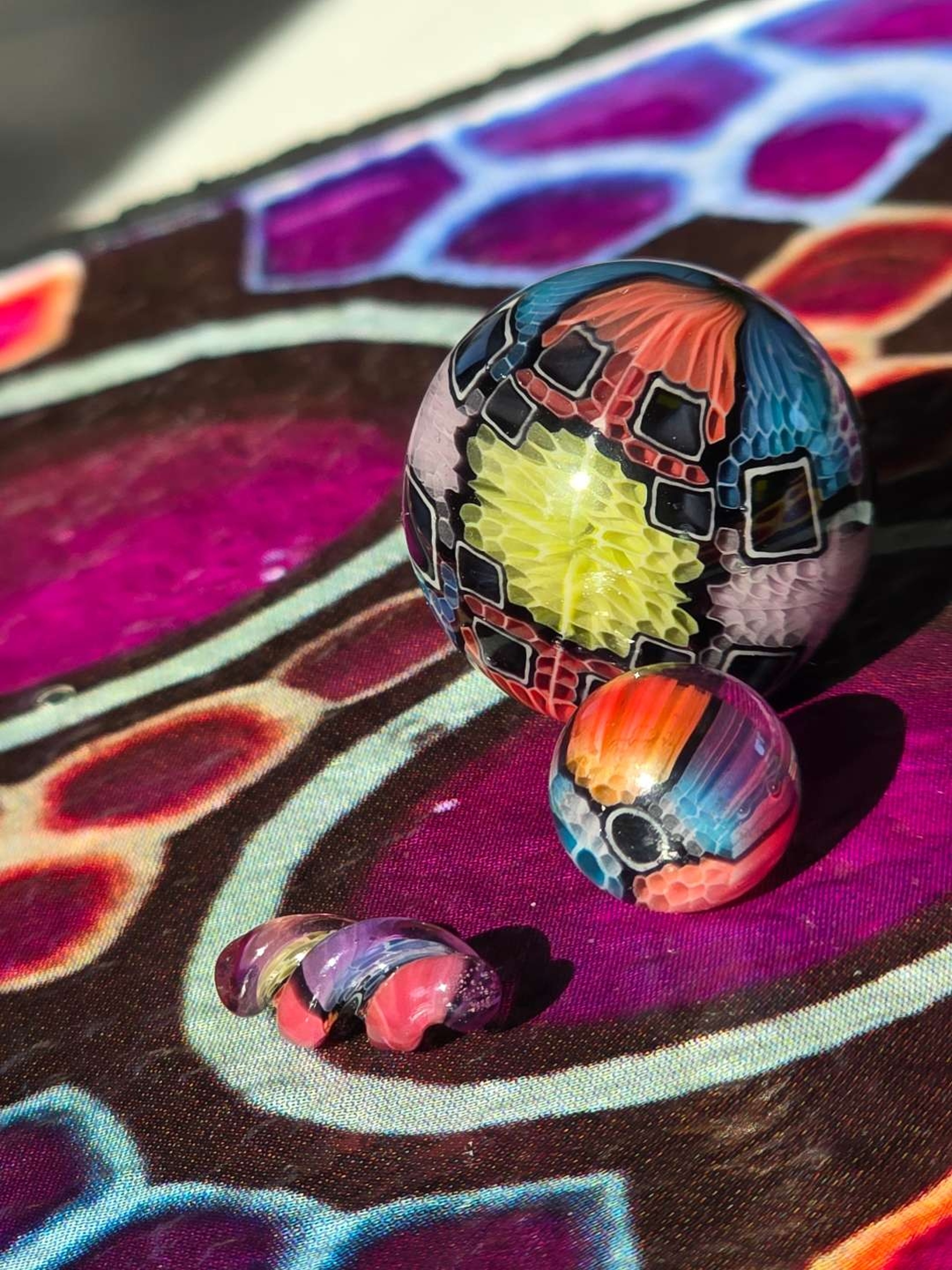 Preview pic of Kaj Beck Wonka Uv Marble Slurper Set & Moodmat.