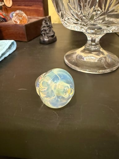 Preview pic of Fumed pivot top
