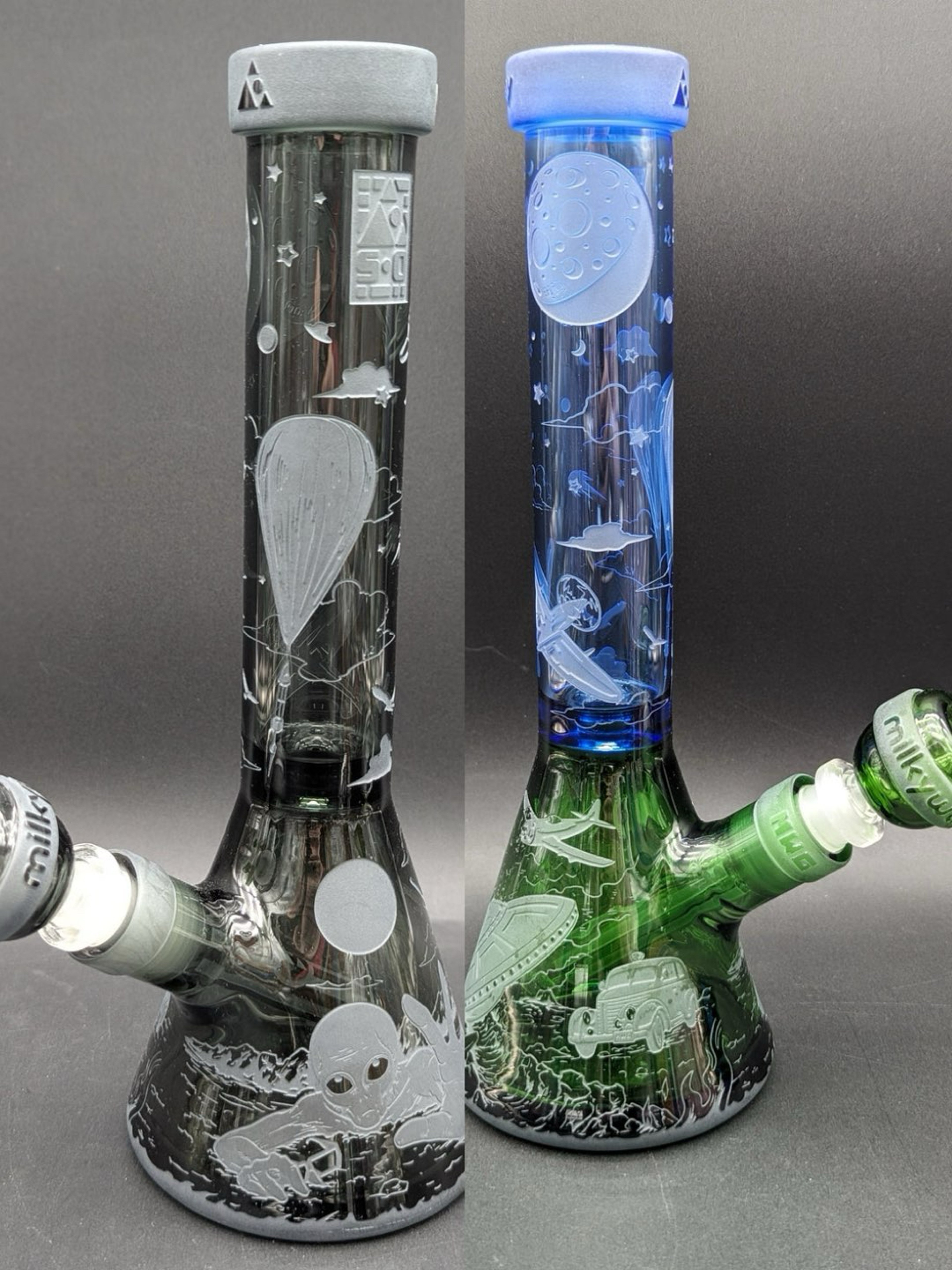 Preview pic of MILKYWAY GLASS ROSWELL 1947 11" BEAKER