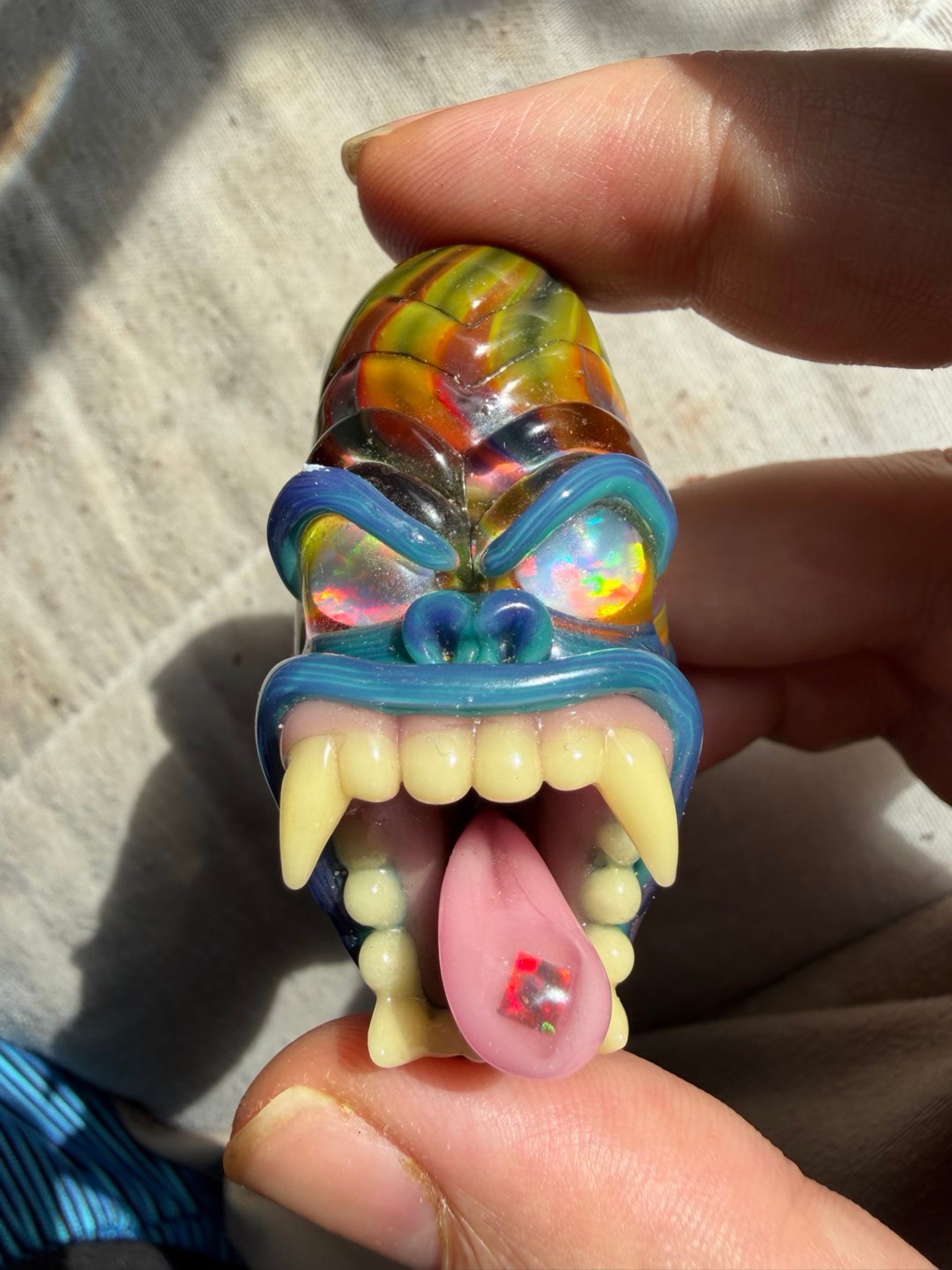 Preview pic of Firefly Rainbow Eater Rilla