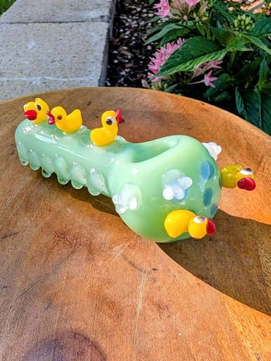 Preview pic of Jeep Lovers! Apollo Glassworks "Cute Ducks" Mint Green Spoon Pipe