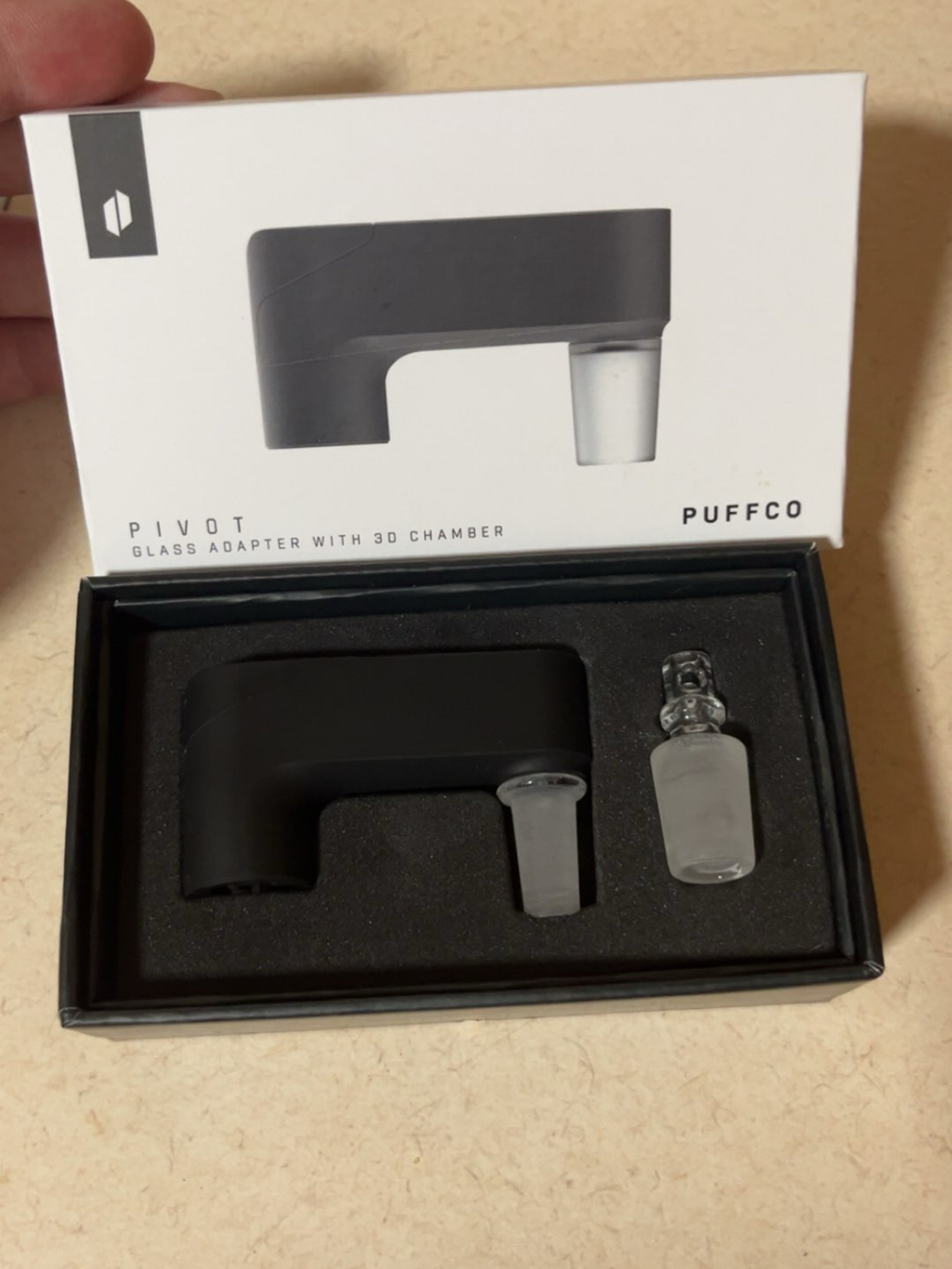 Preview pic of Puffco pivot glass adapter