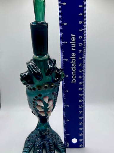 Preview pic of 🎨 Custom Monster Claw Glass Piece