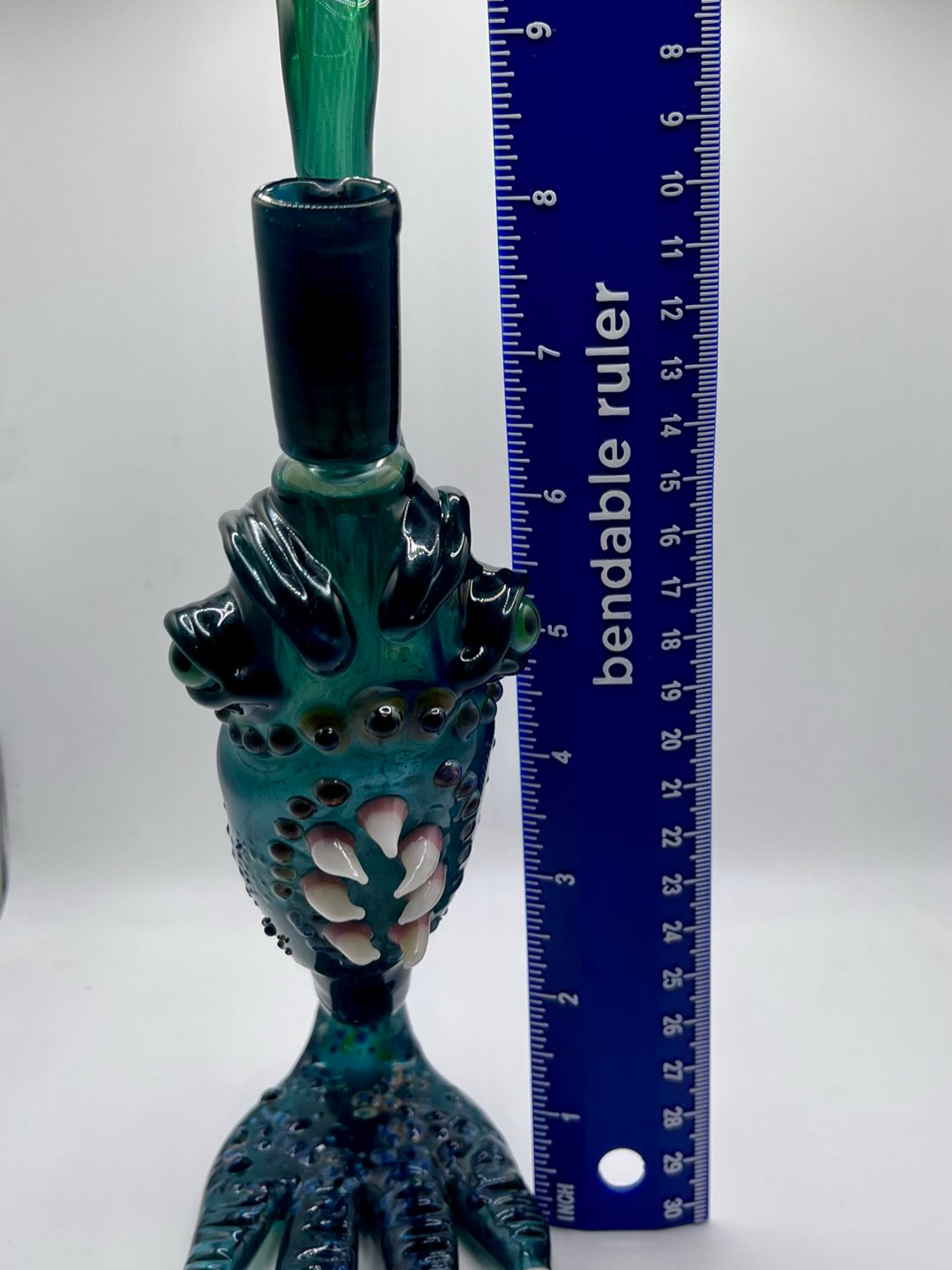 Preview pic of 🎨 Custom Monster Claw Glass Piece