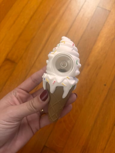 Preview pic of Silicone Ice Cream Cone Bowl