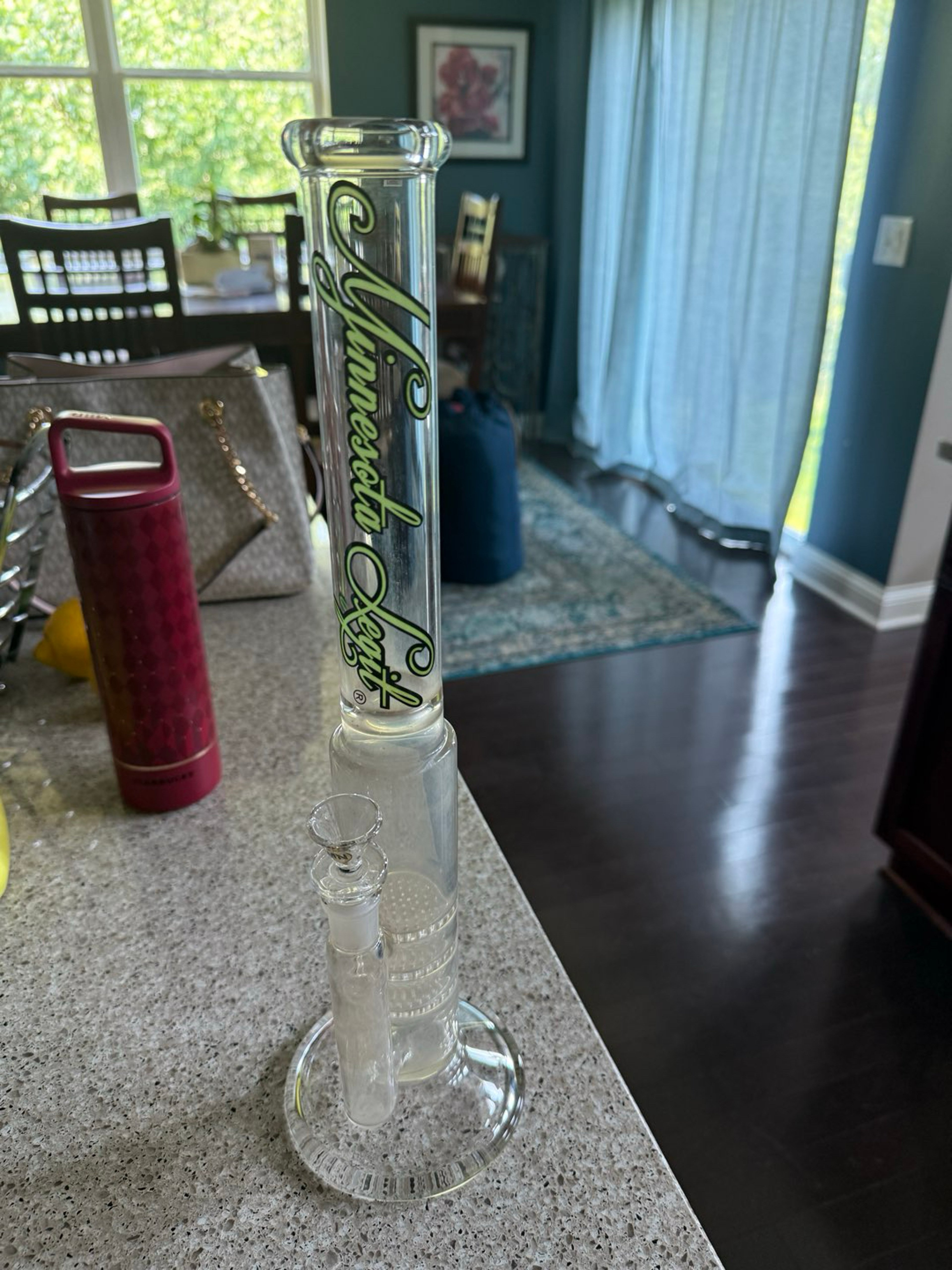 Preview pic of MN Legit 3 Honeycomb Glass Pipe