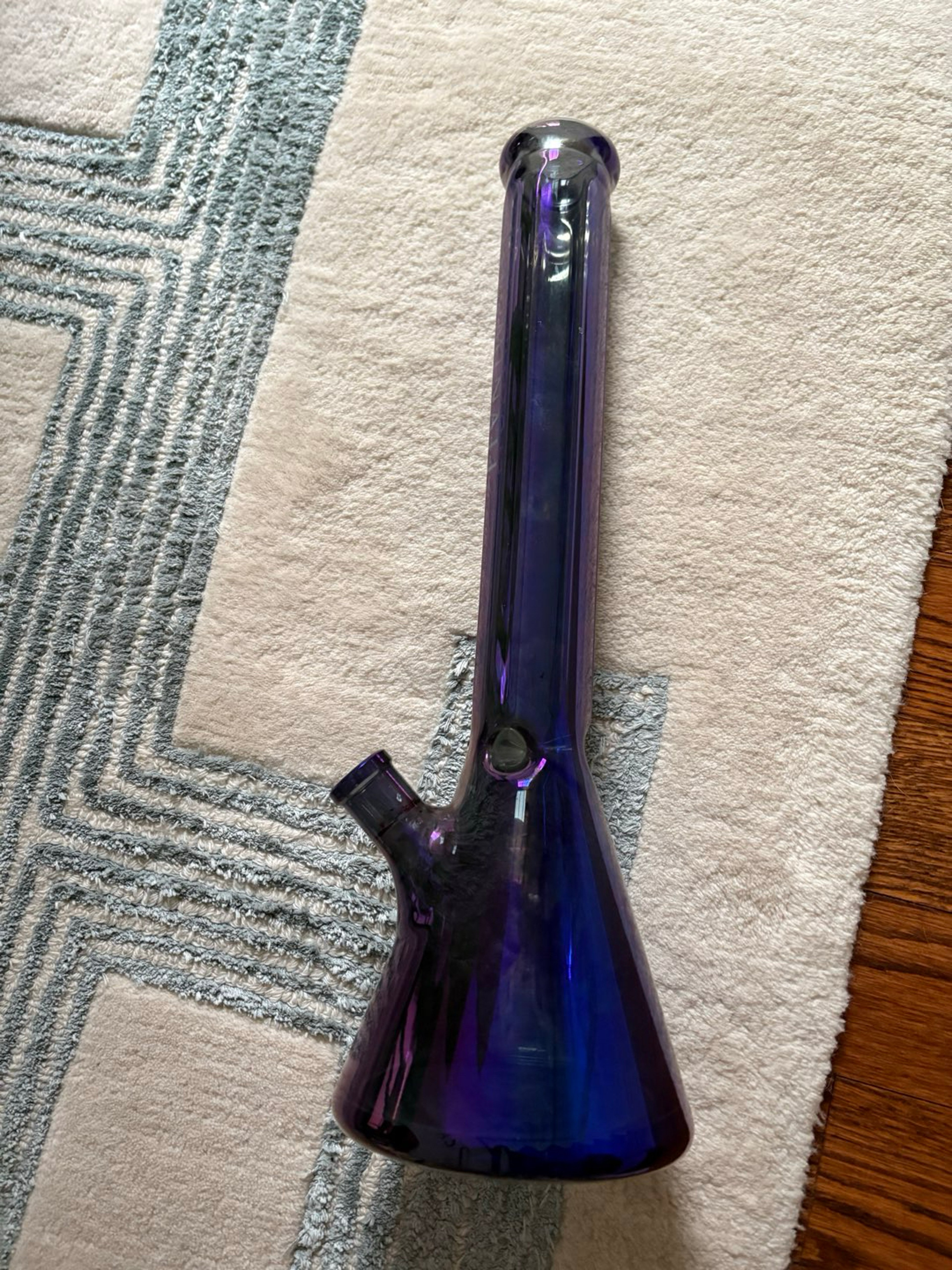 Illuminati 18in Glass Bong image 0