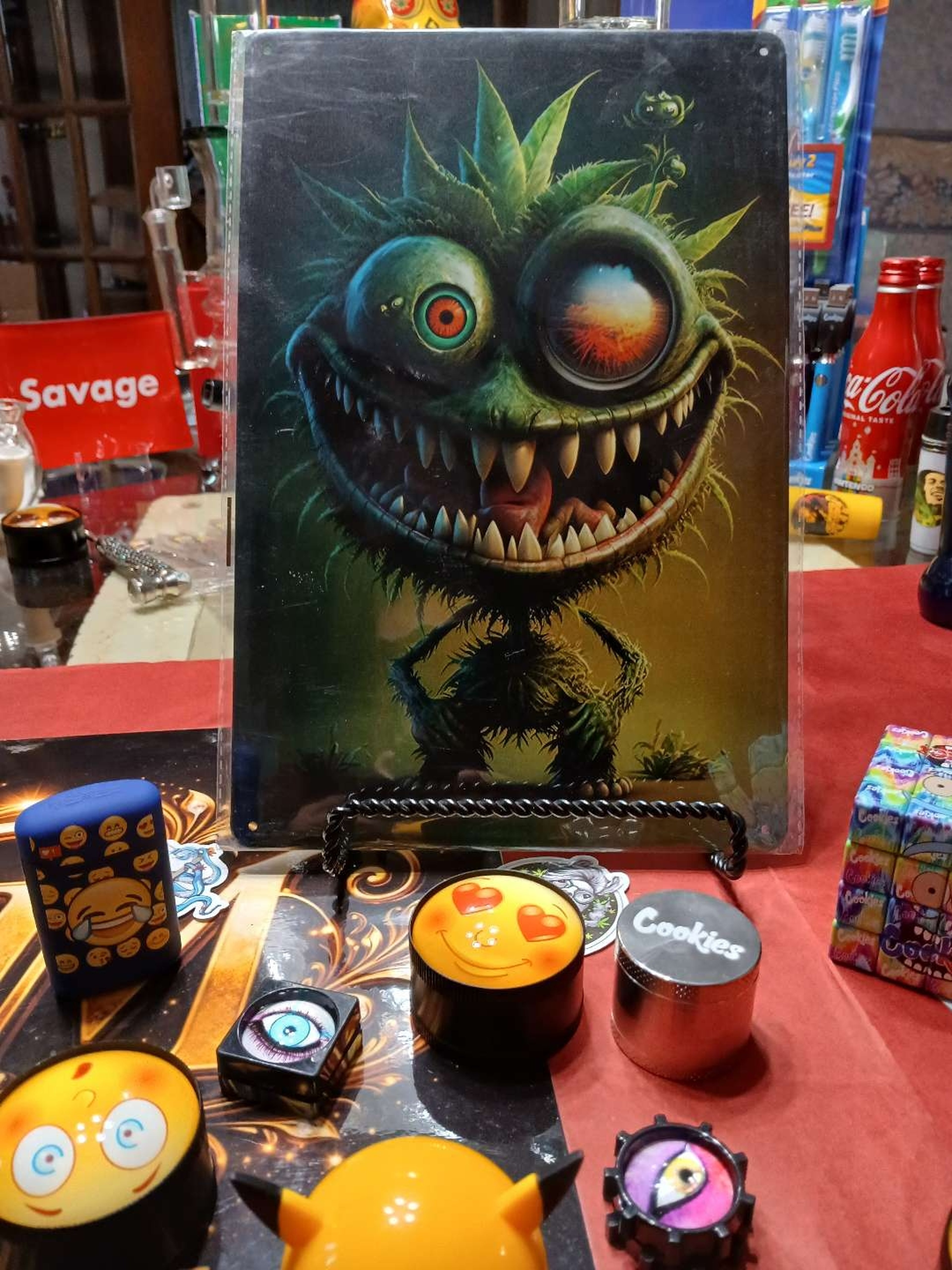 Preview pic of Decorative Stoner  Image Tin 8x12 Big Head Flower Goblin