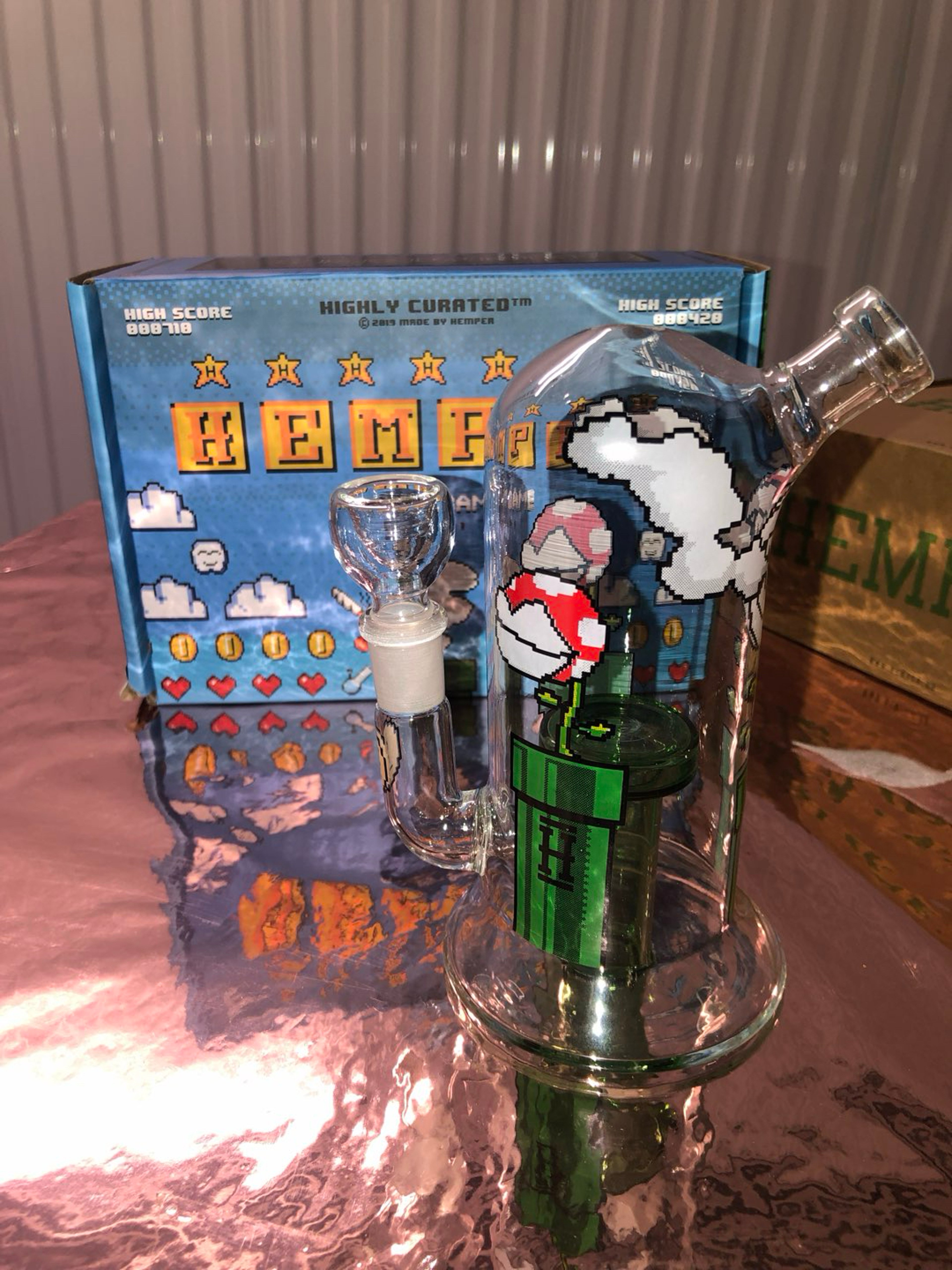 Preview pic of Gaming Flower Bong 7”