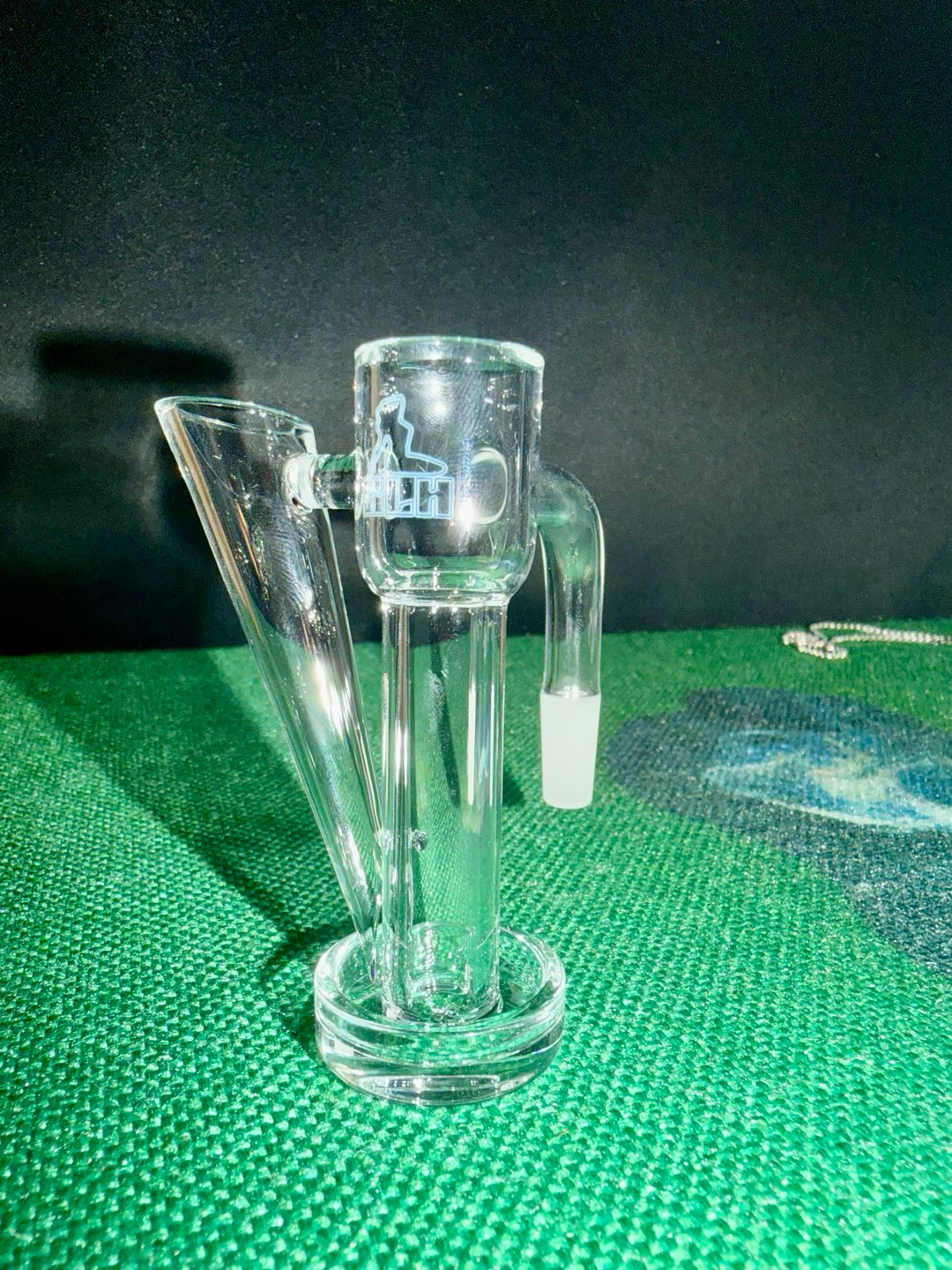 Preview pic of Slutslovehash terp slide full weld 10mm 90 degree quartz banger