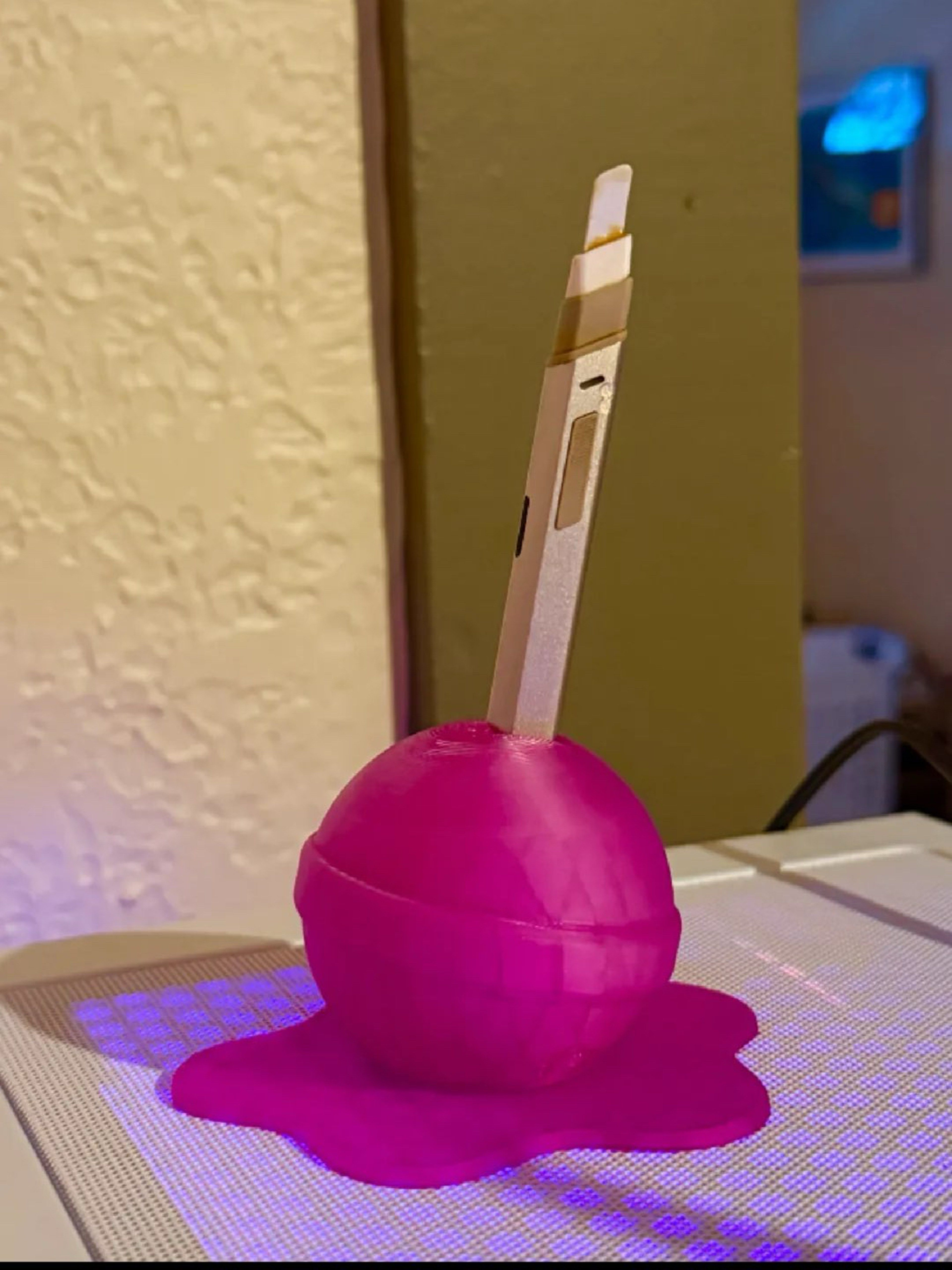 Preview pic of 3d printed melted lollipop puffco hot knife stand