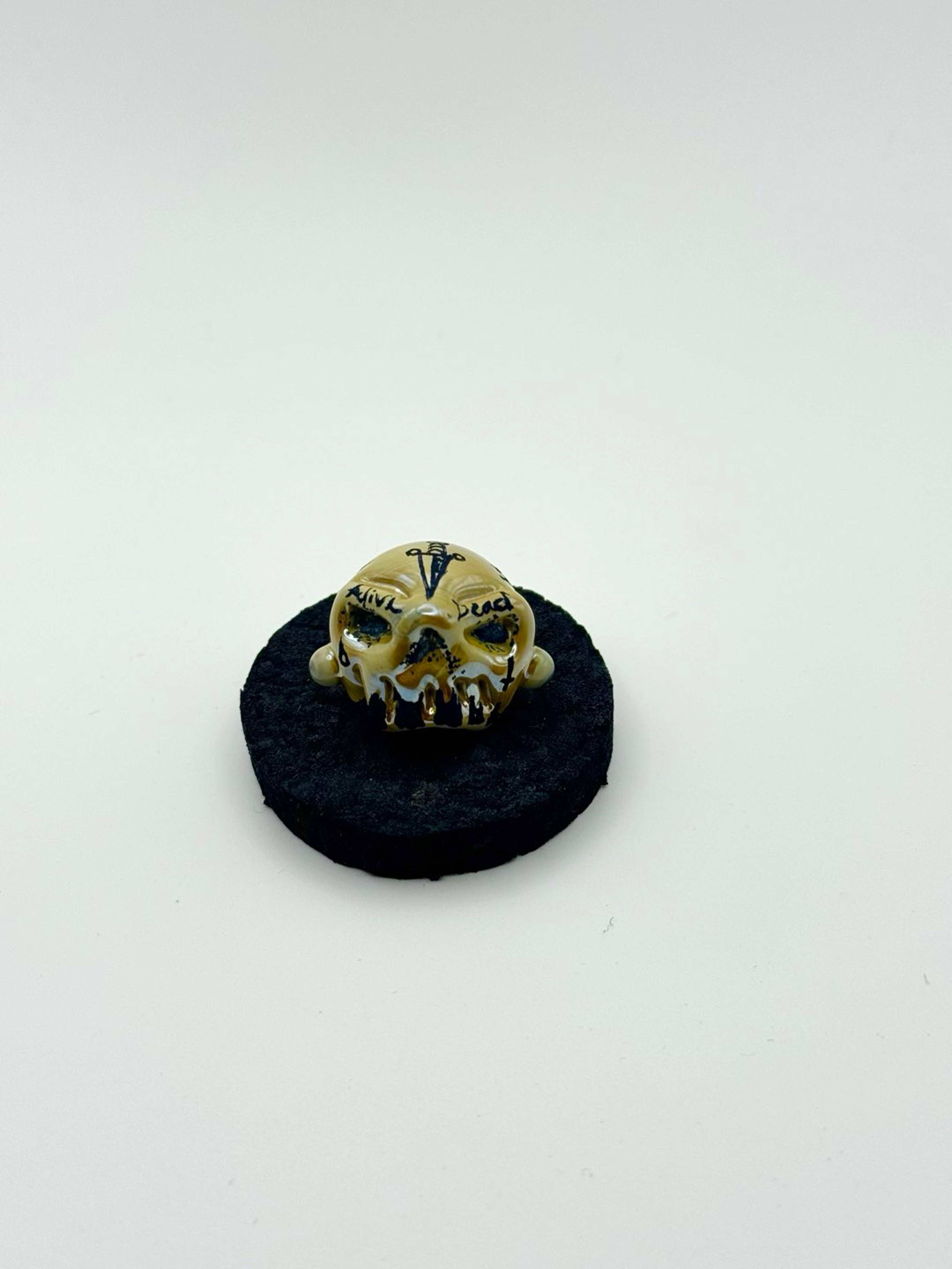 Carved skull marble! image 0