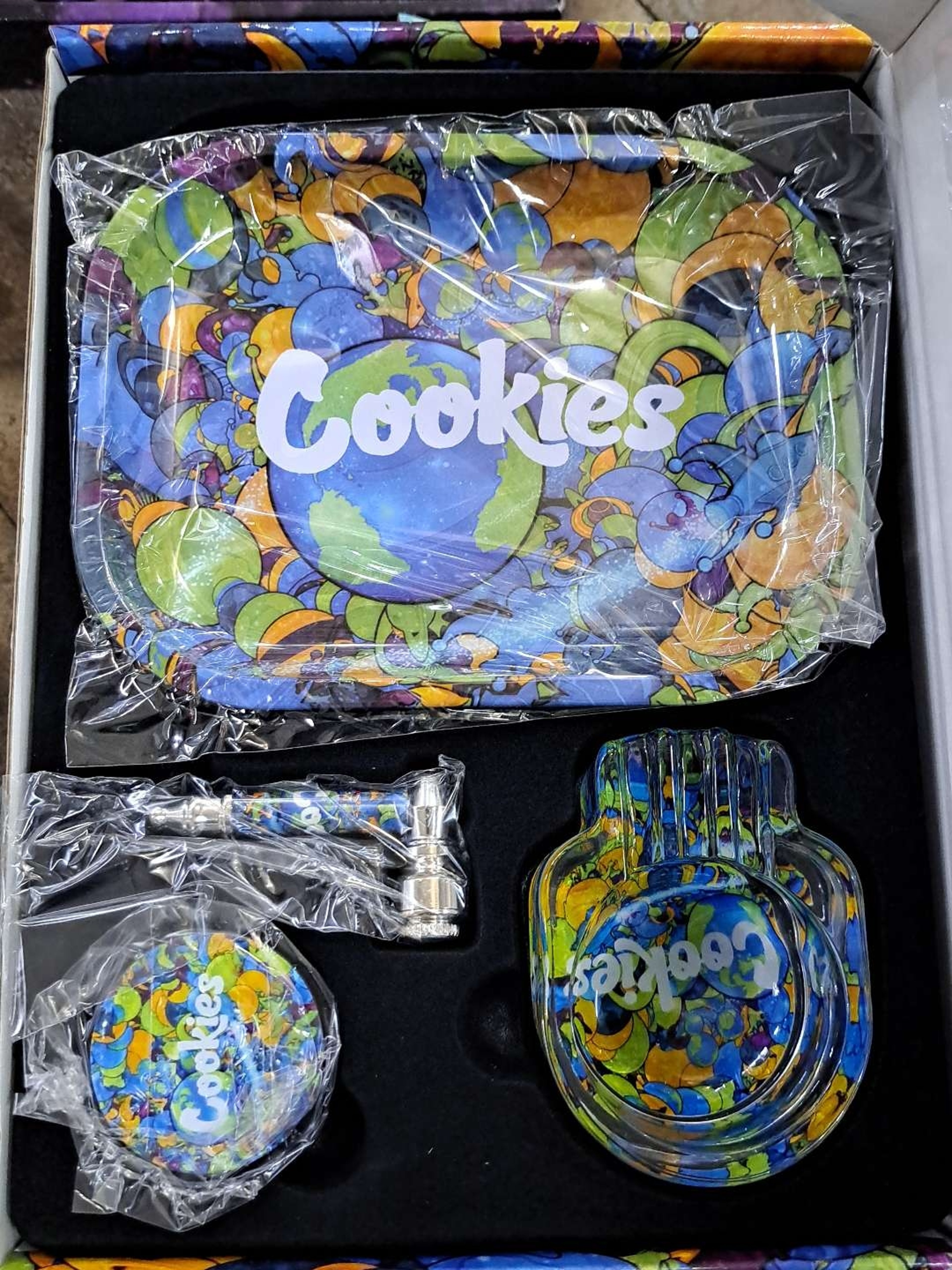 Preview pic of Boxed Gift  Sets Cookies Yoda Flower Rick Morty Bob Marley