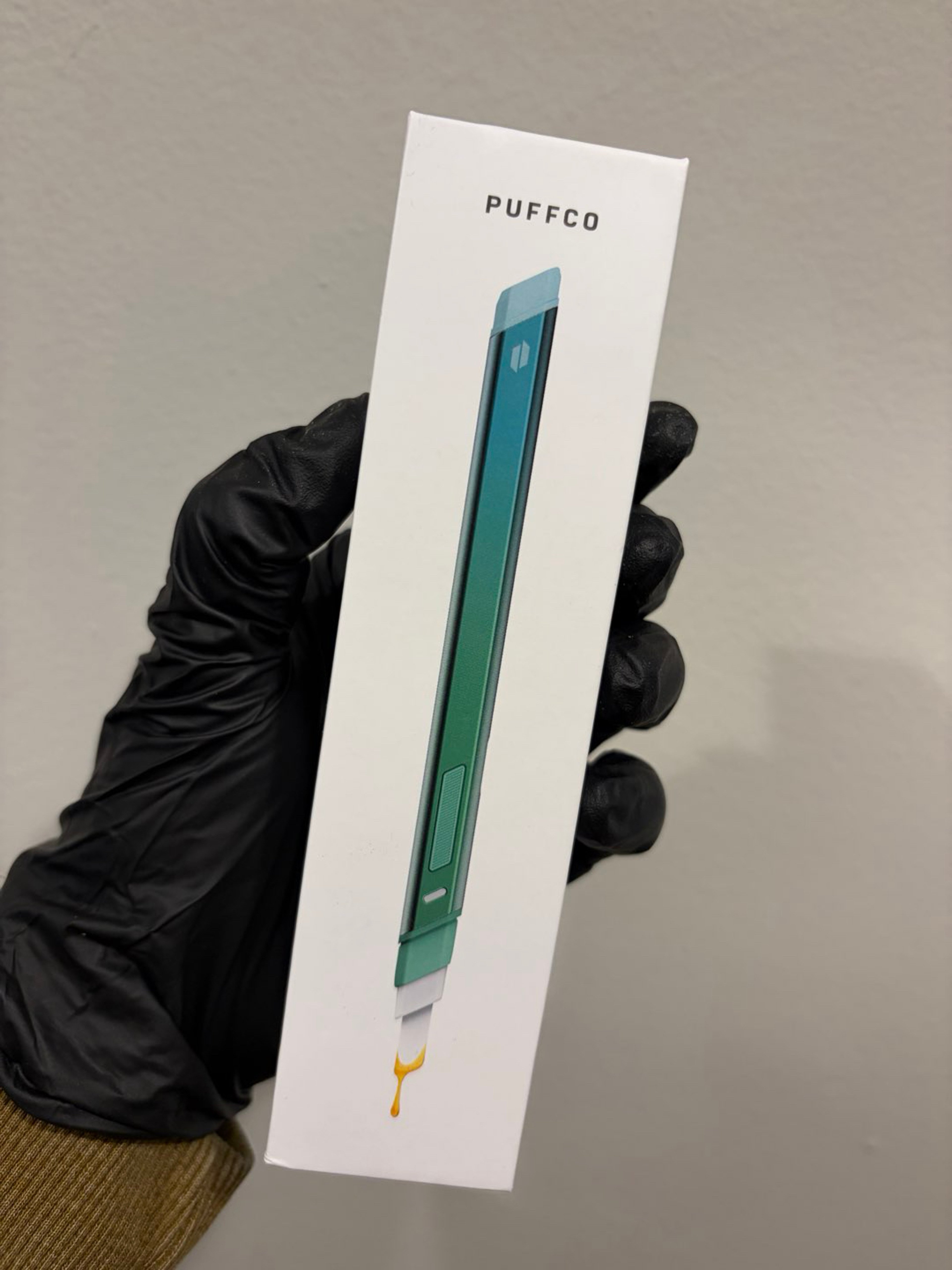 Preview pic of Puffco Hot Knife Gemstoned Greal SOLD OUT