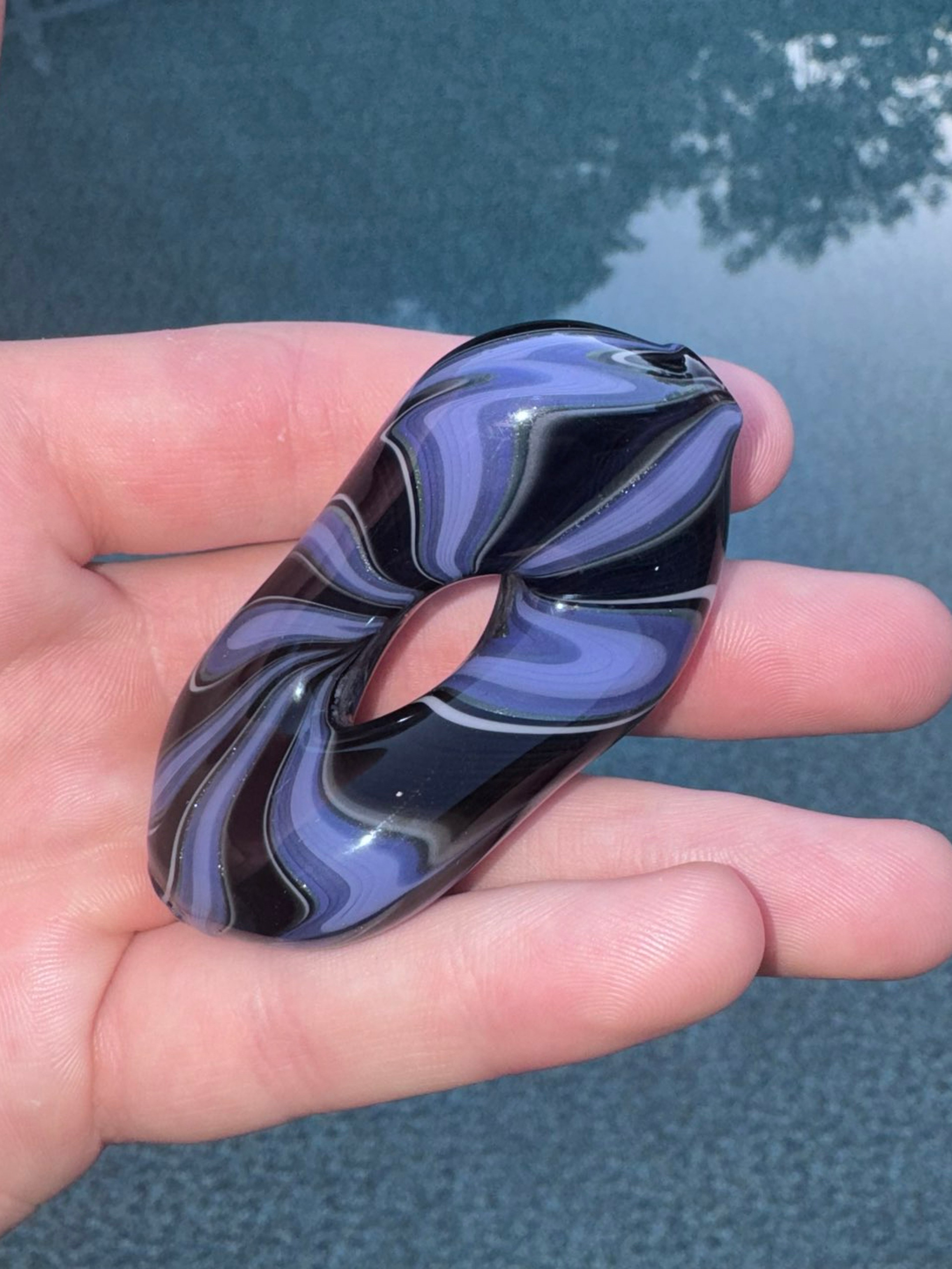 Preview pic of Twisted donut roach stone 🍩