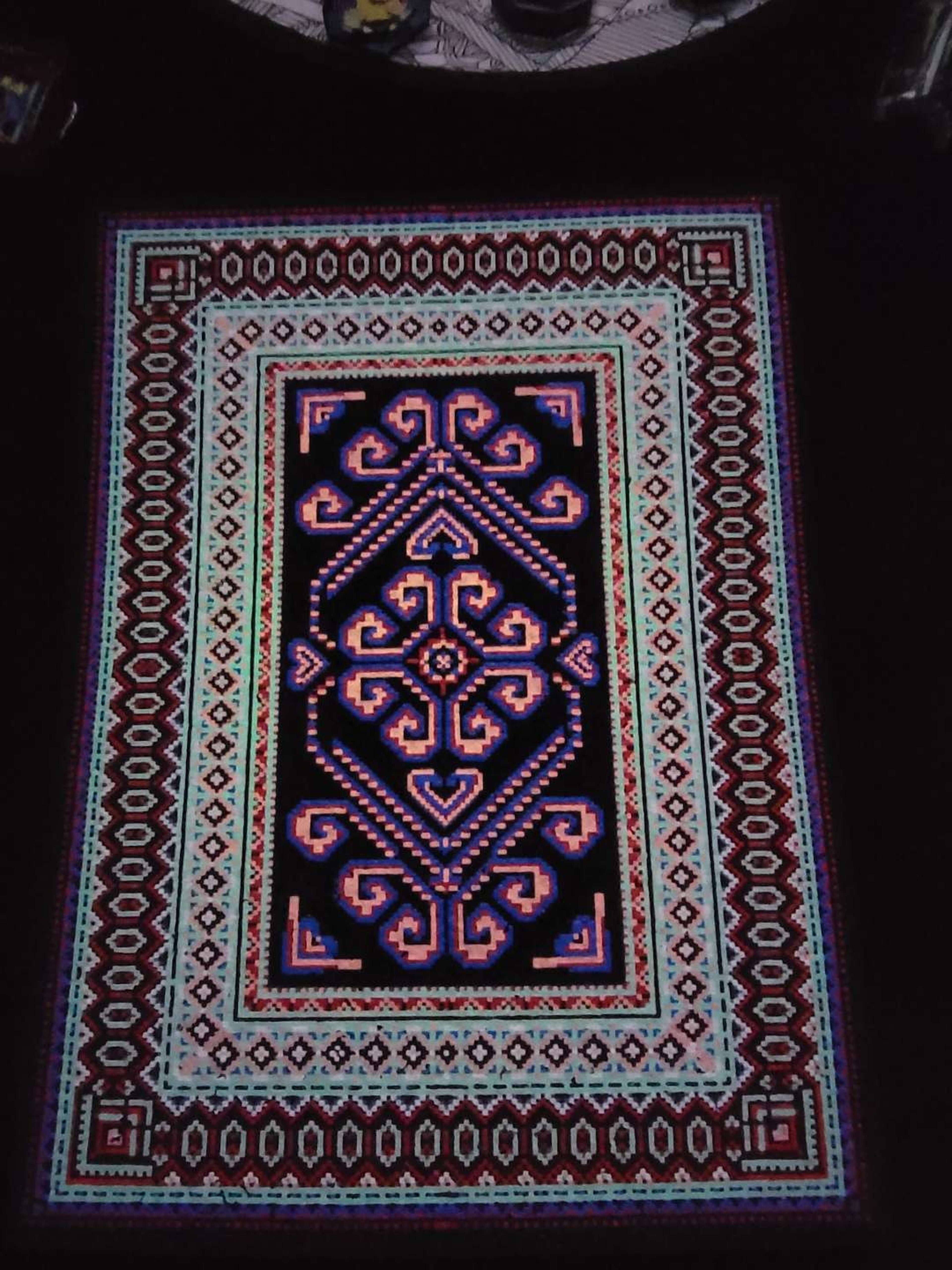 Preview pic of Fireworks Bitrug by Moodmats