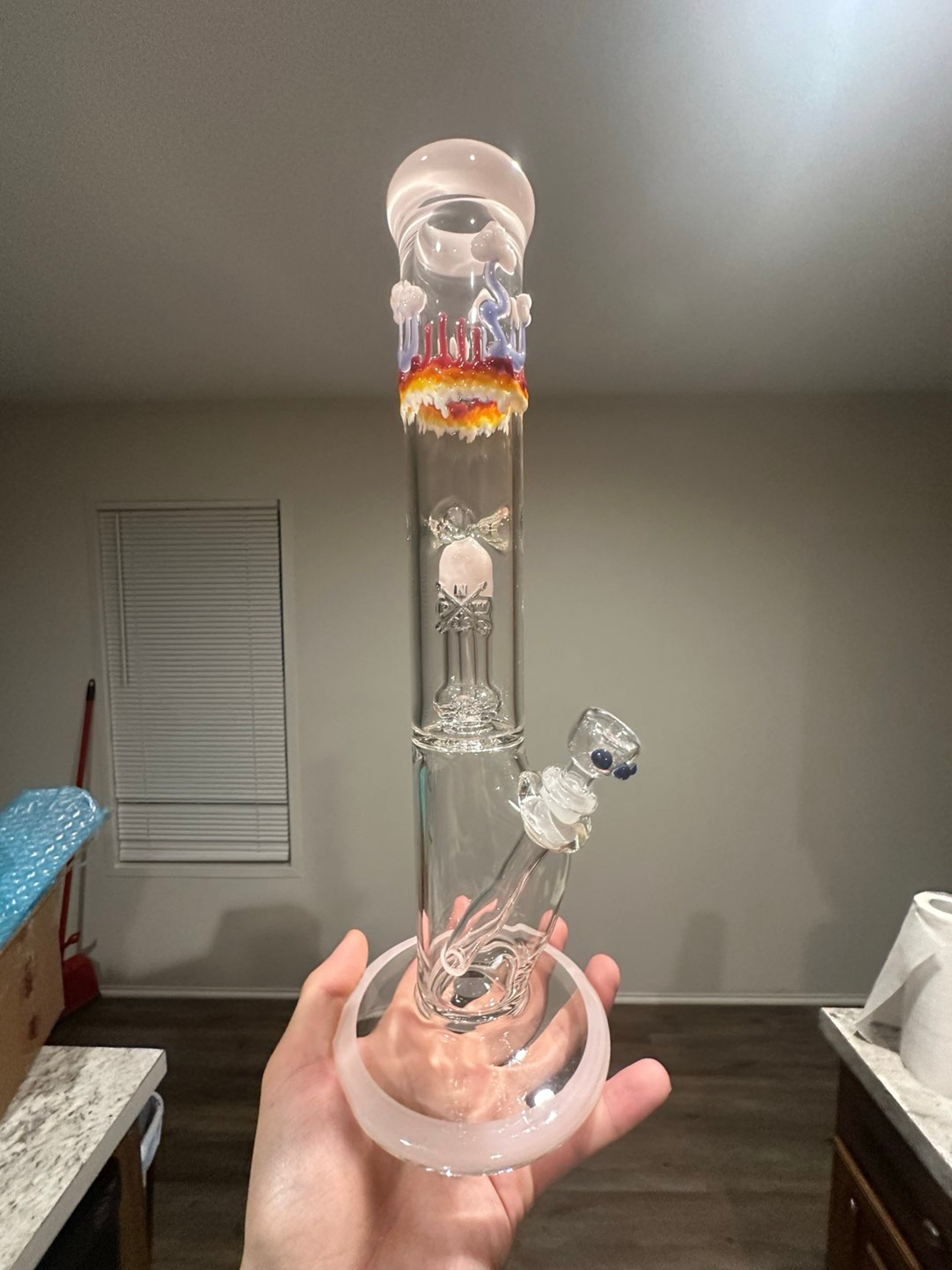 Preview pic of Straight tube - maryjanesglassstudio
