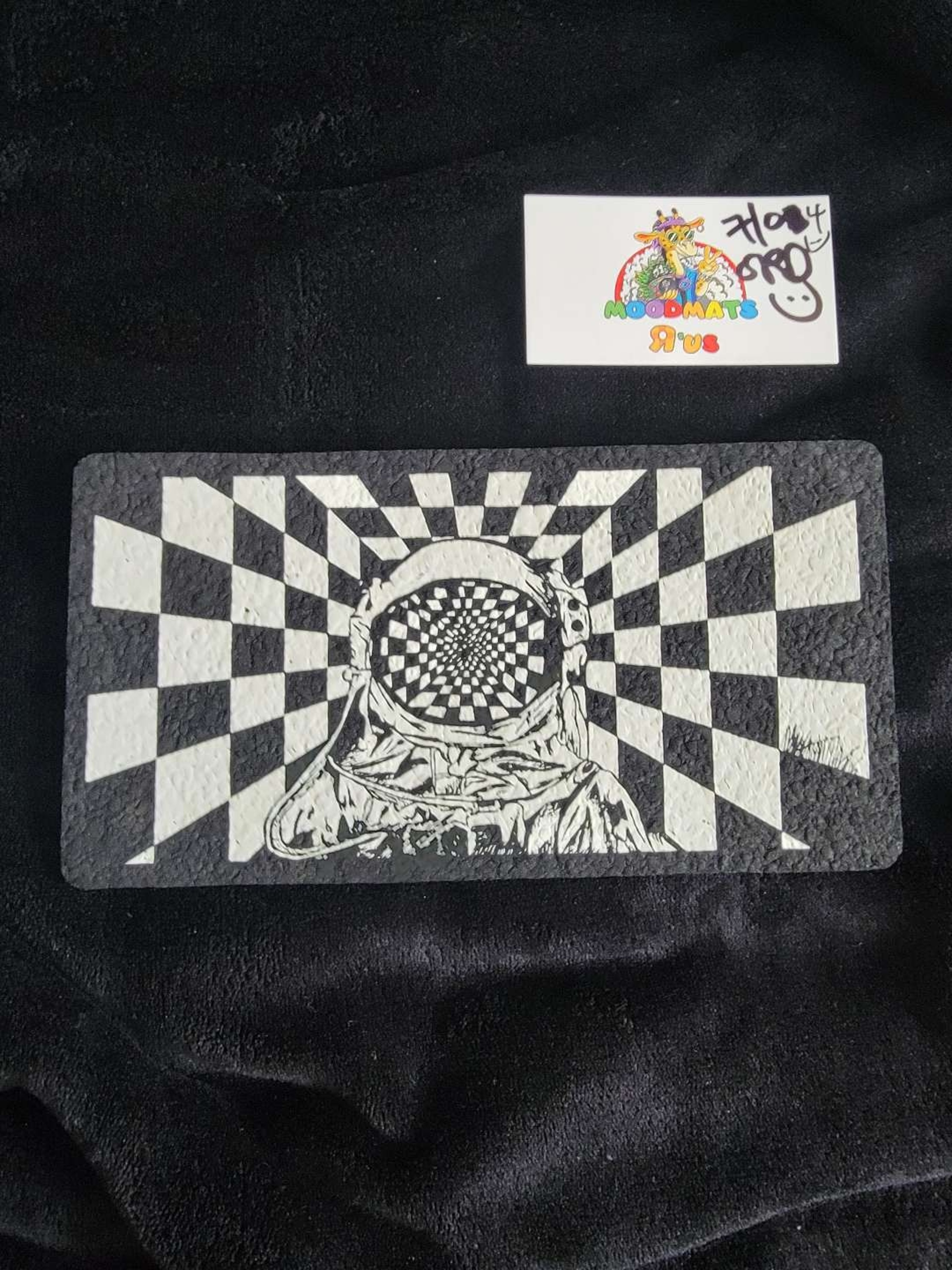 Preview pic of Astronaut Trippy x Moodmats