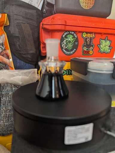 Preview pic of MAV Glass 14mm 45° Dry Ass Catcher