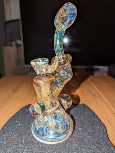 Preview pic of Royals Glass Fully Fumed Bubbler & Slide