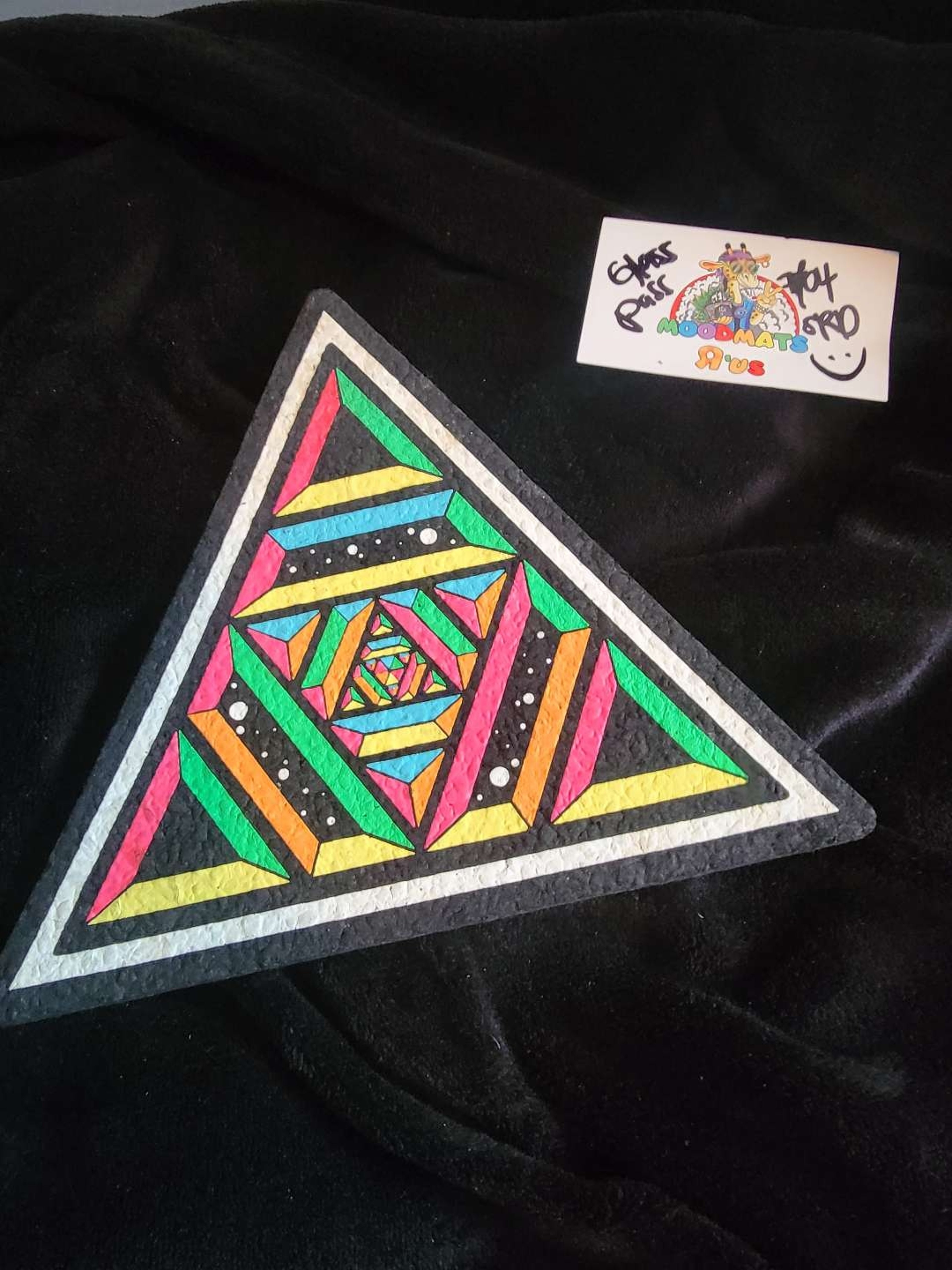 Preview pic of Triangular UV x Moodmats