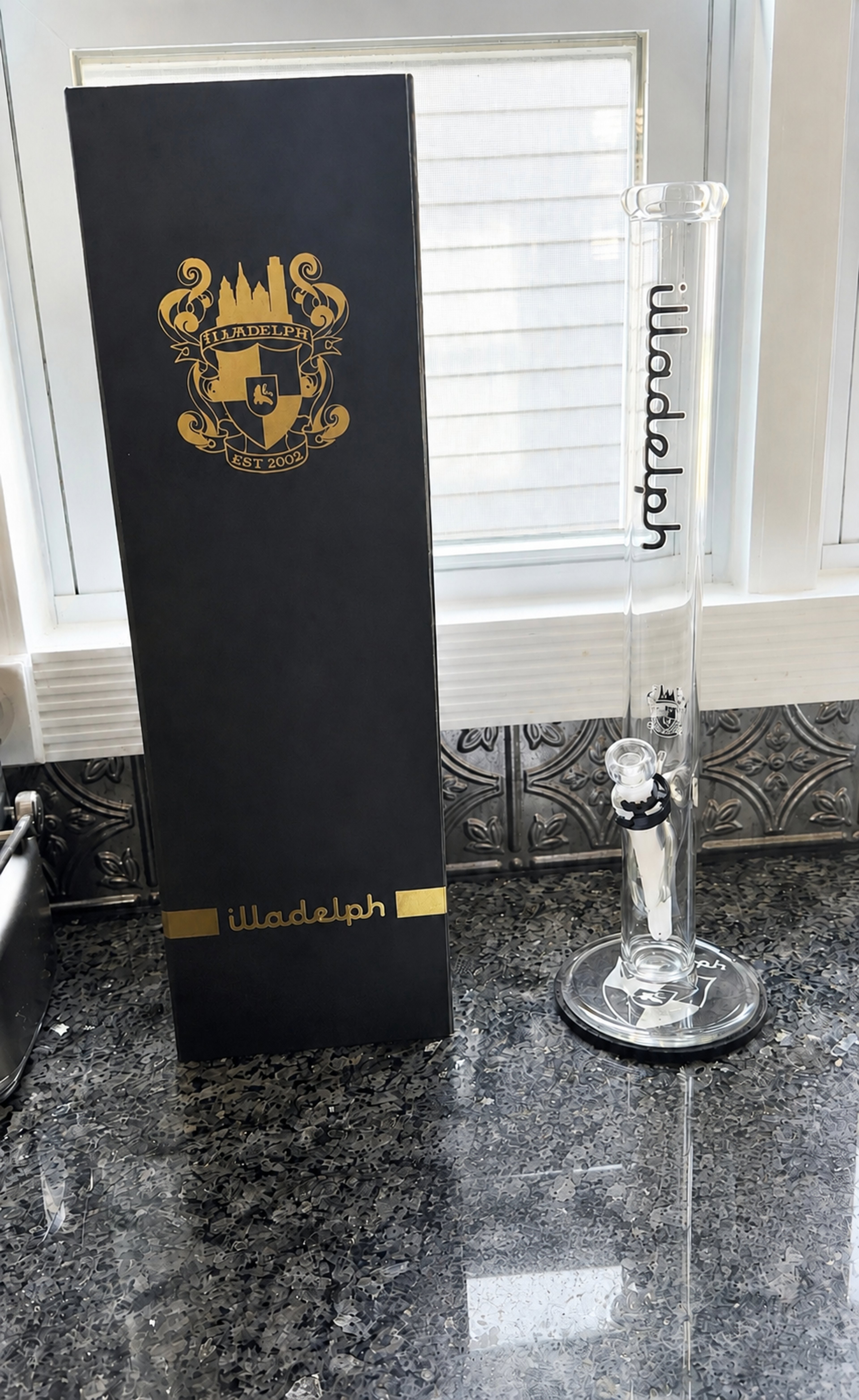 Illadelph Tall Straight Tube image 0