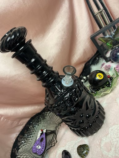 Preview pic of 1960s Jim Beam Handmade Vintage Bong