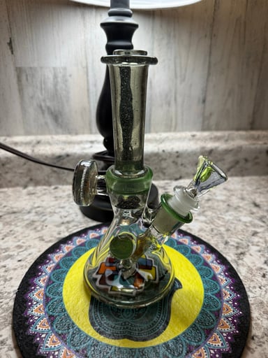 Preview pic of Bennie Glass Beaker Piece