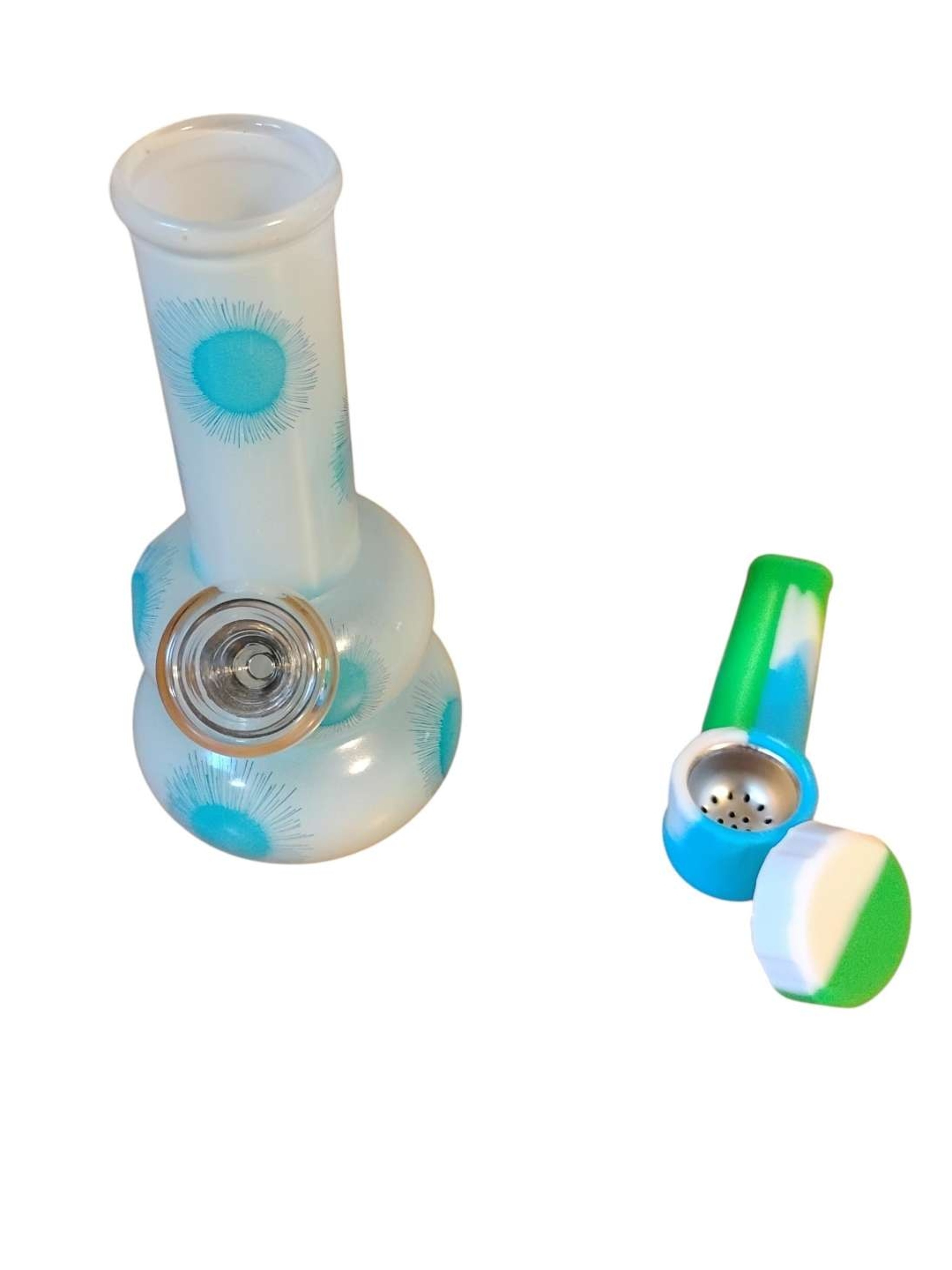 Preview pic of Bong & Silicone Pipe Metal Ash Catcher & Cap Bundle