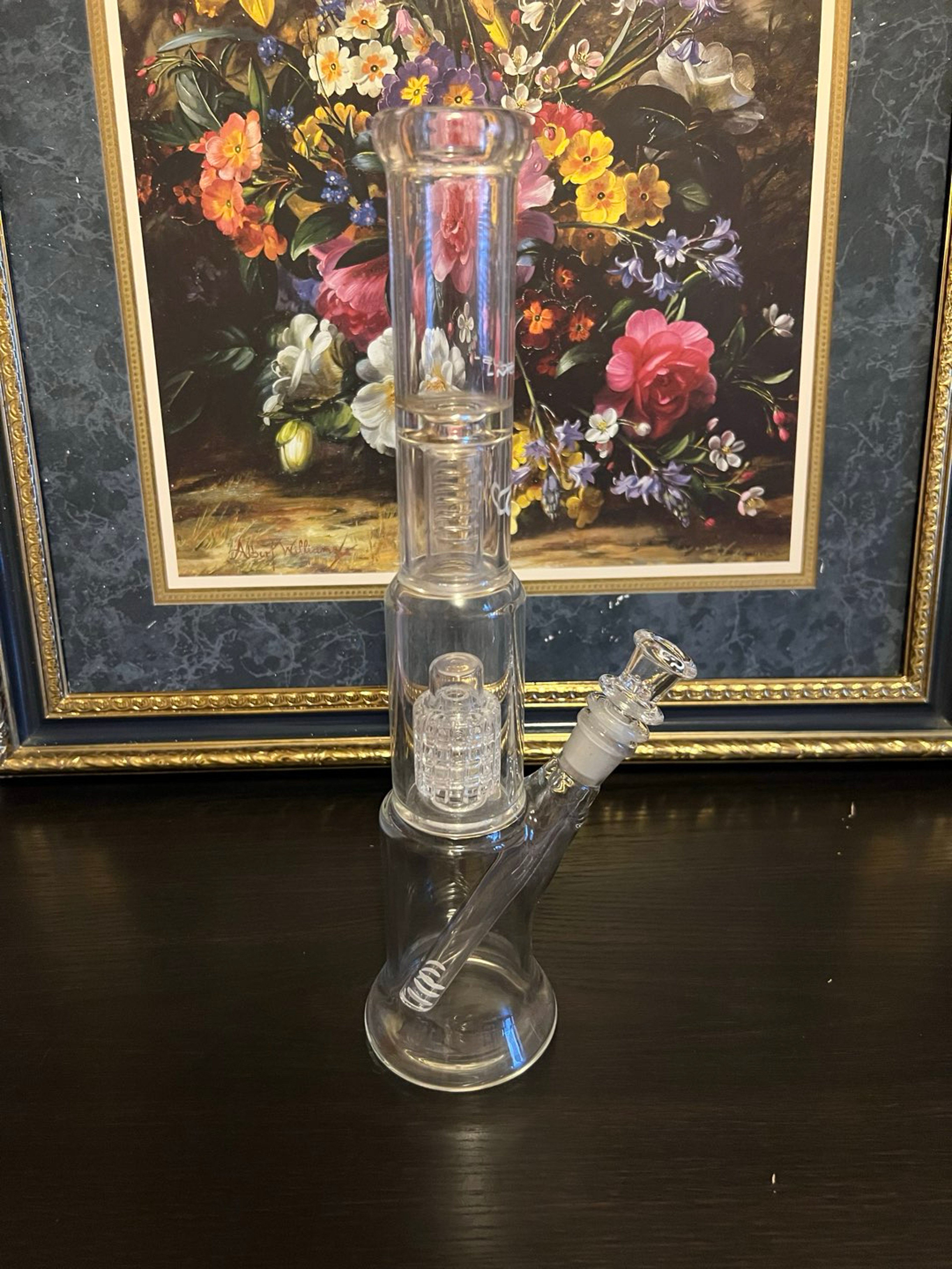 Preview pic of Original Möbius Matrix 14mm bong with slitted downstem.