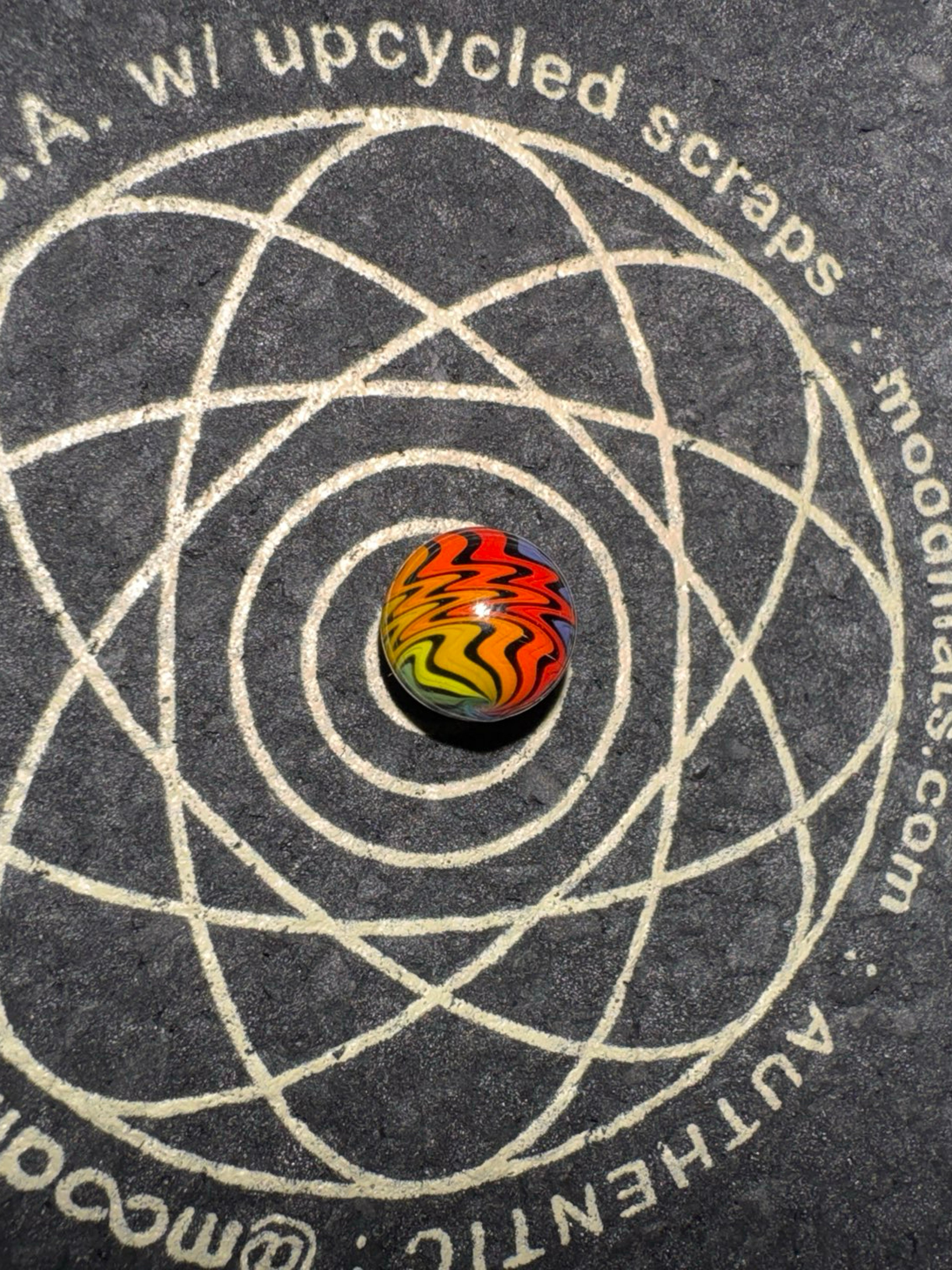 Preview pic of Rainbow wigwag marble