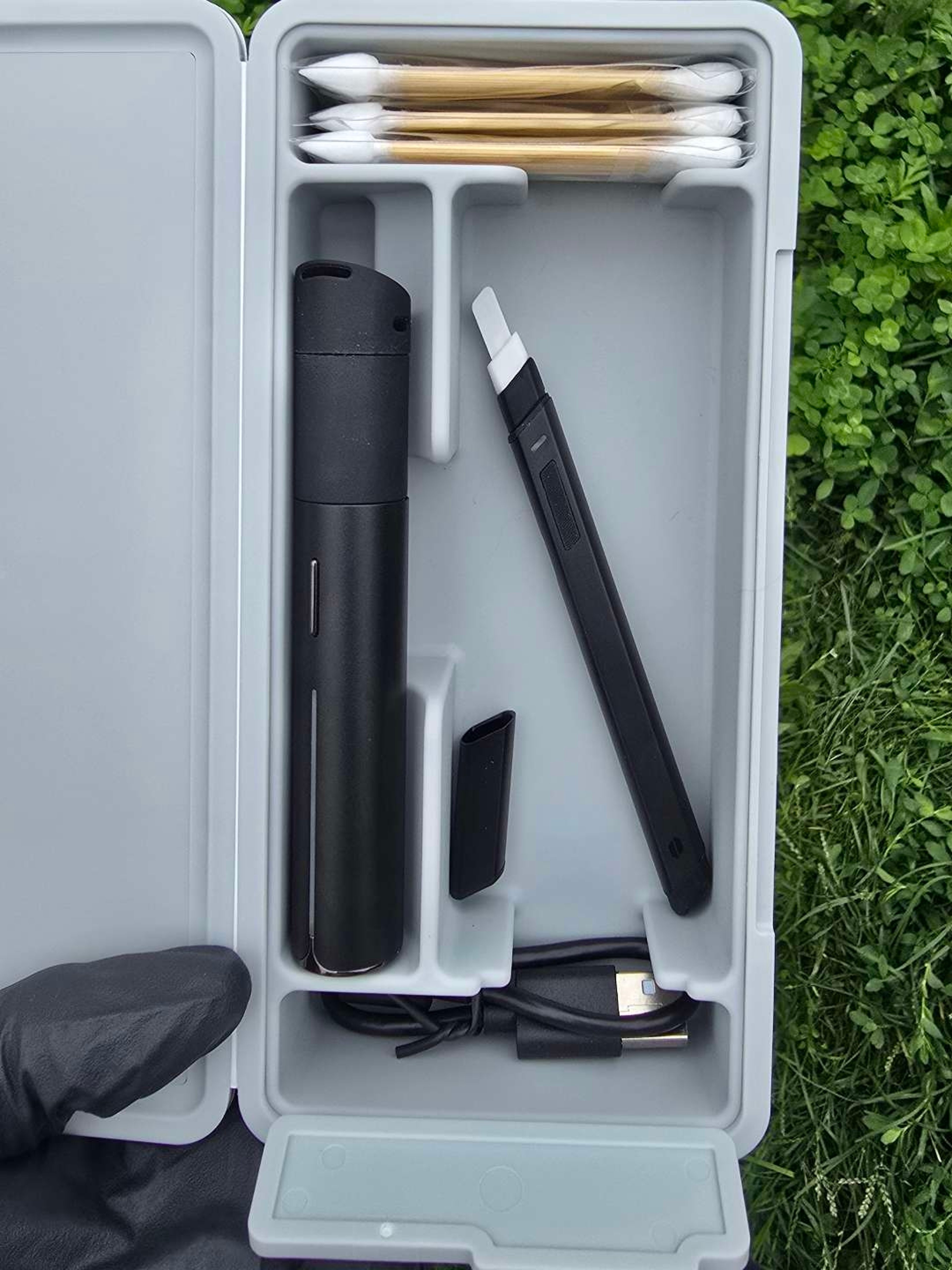 Preview pic of Puffco Pivot Bundle