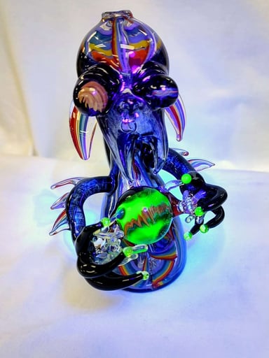 Preview pic of Matt Donofrio 7" Alien Creature Dab Rig