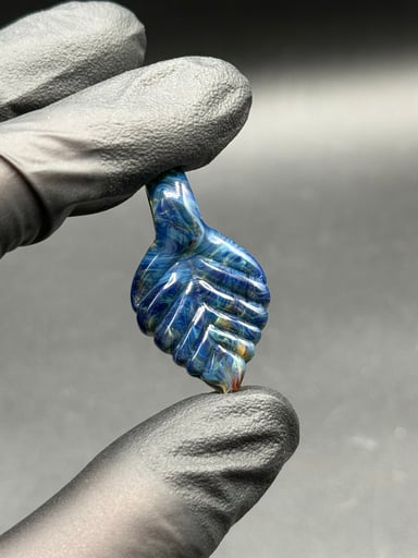 Preview pic of Leaf pendant
