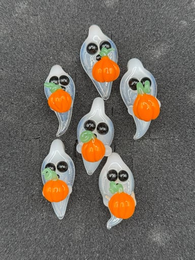 Preview pic of Pumpkin ghost pendant UV