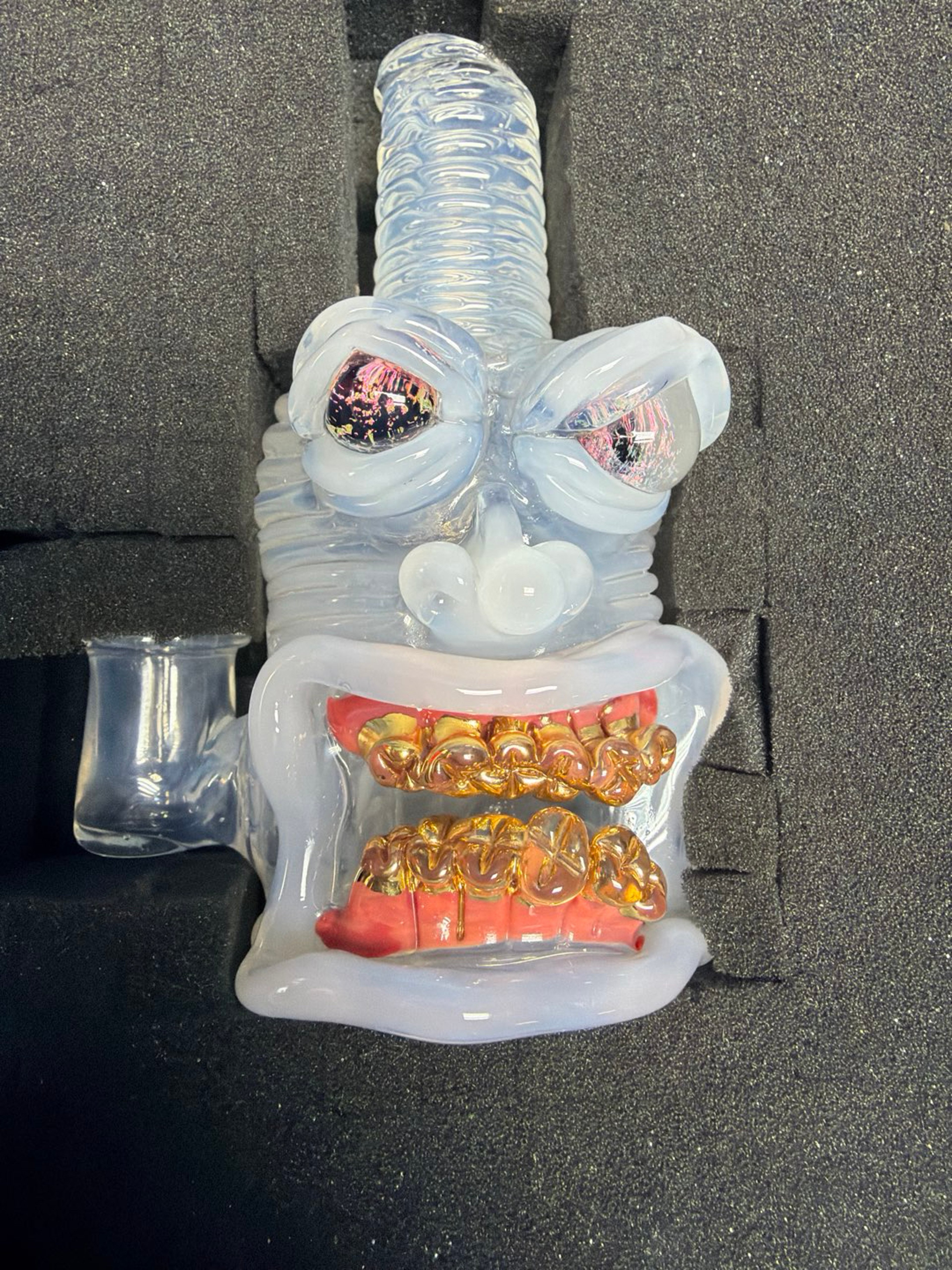 Preview pic of Frosty with gold teeth