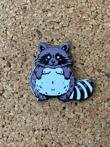 Preview pic of Chubby raccoon pin
