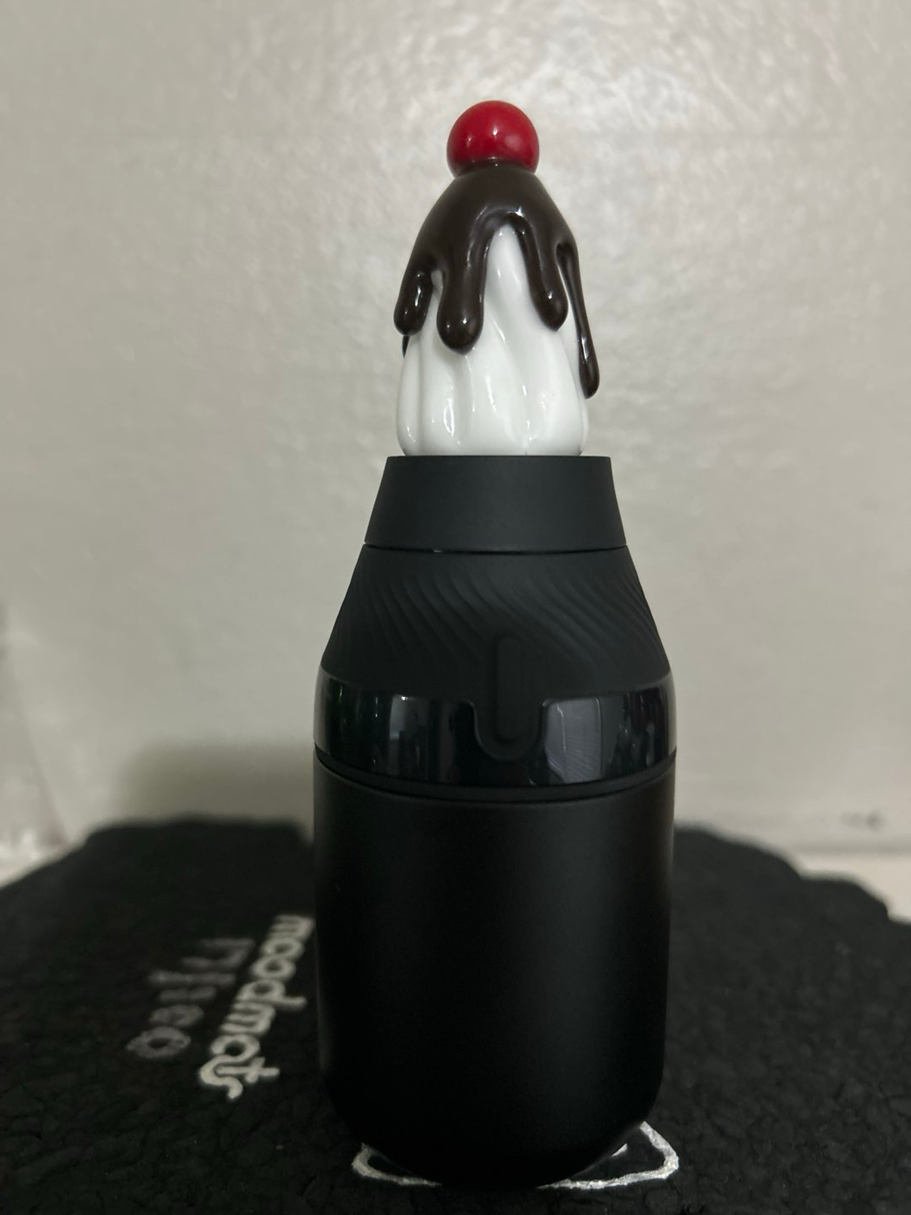 Preview pic of enduro.glass ice cream chocolate cherry top for proxy core